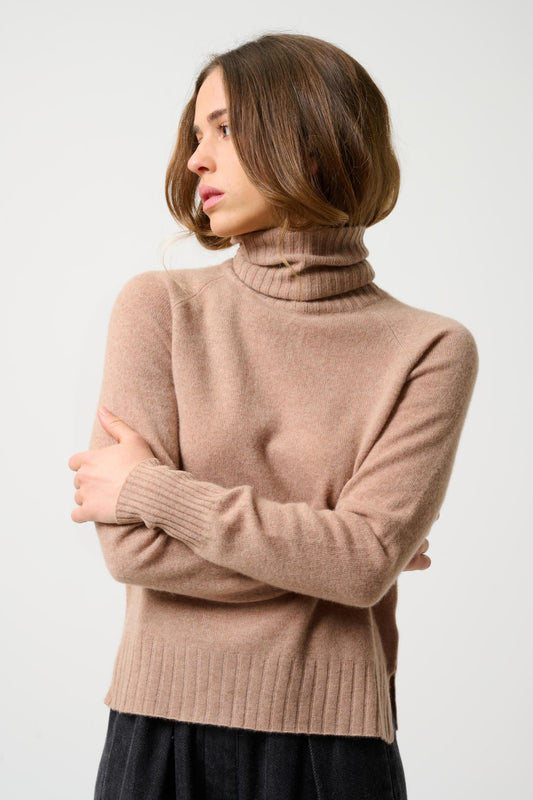 CASSY camel turtleneck sweater 100% cashmere