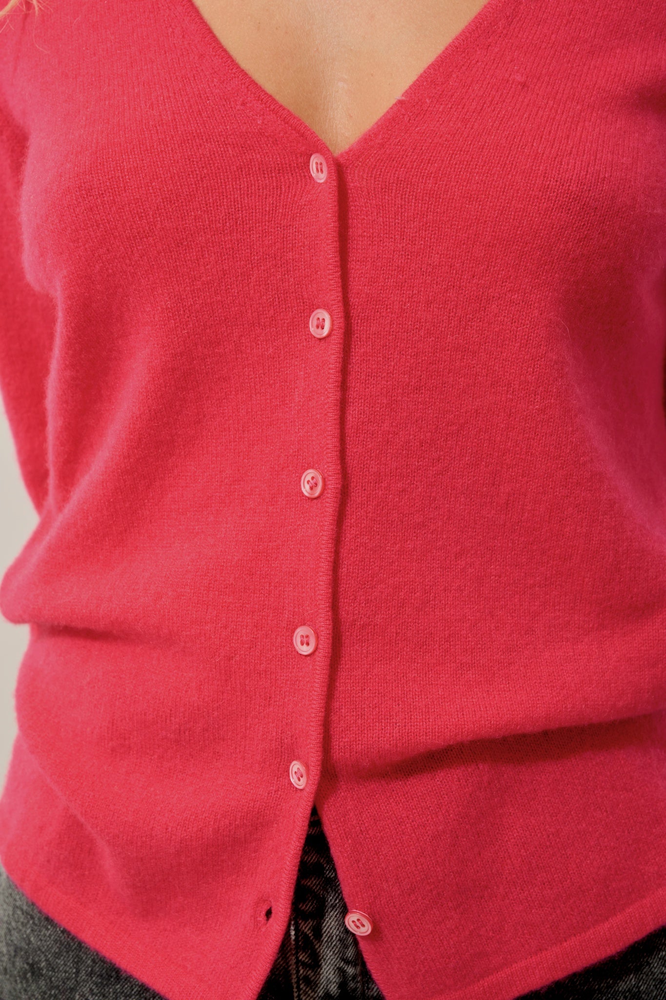 CHALAIS cardigan col v magenta red 100% cachemire