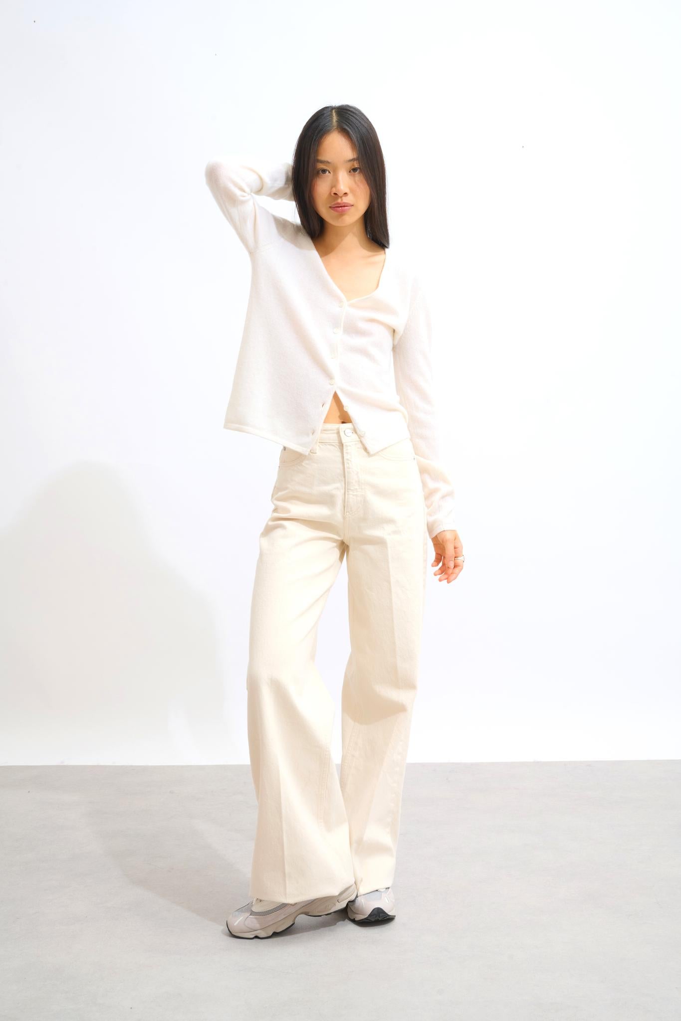 CHALAIS v-neck cardigan snow 100% cashmere