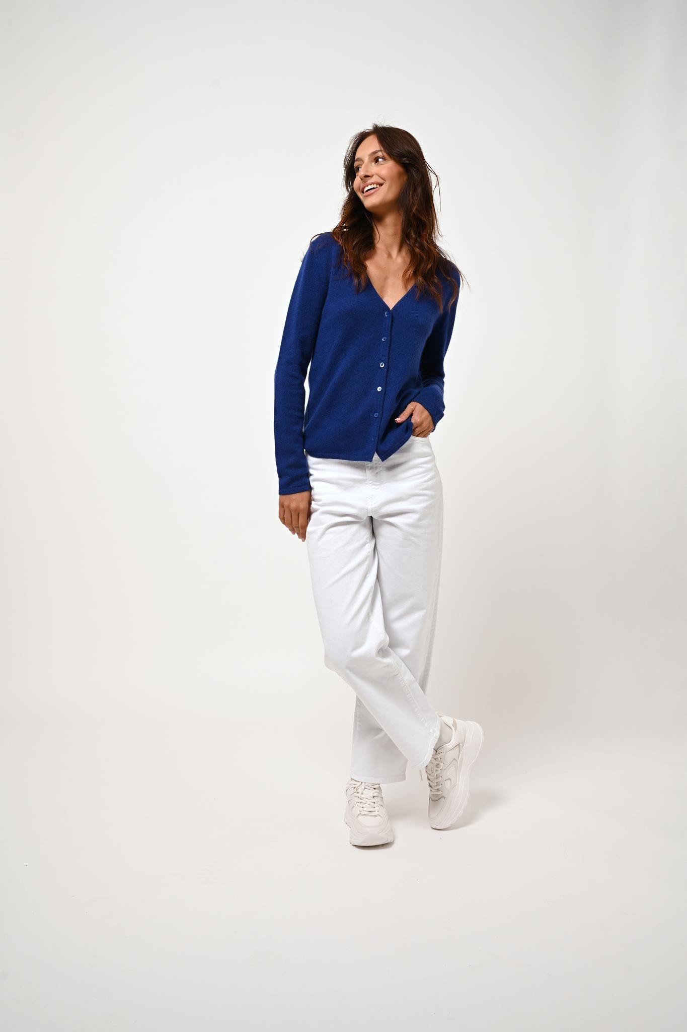 CHALAIS v-neck cardigan ultramarine 100% cashmere
