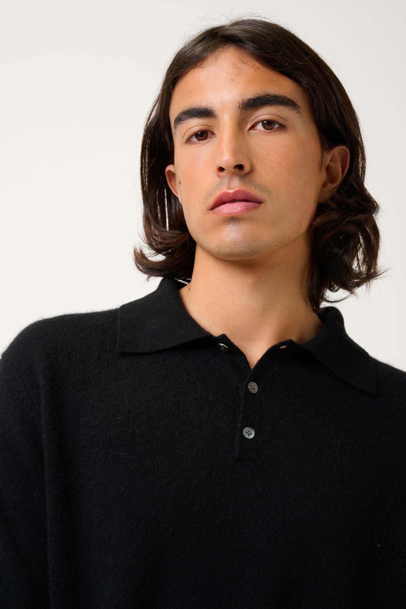 CHARVET schwarzes Langarm-Poloshirt 100 % Kaschmir