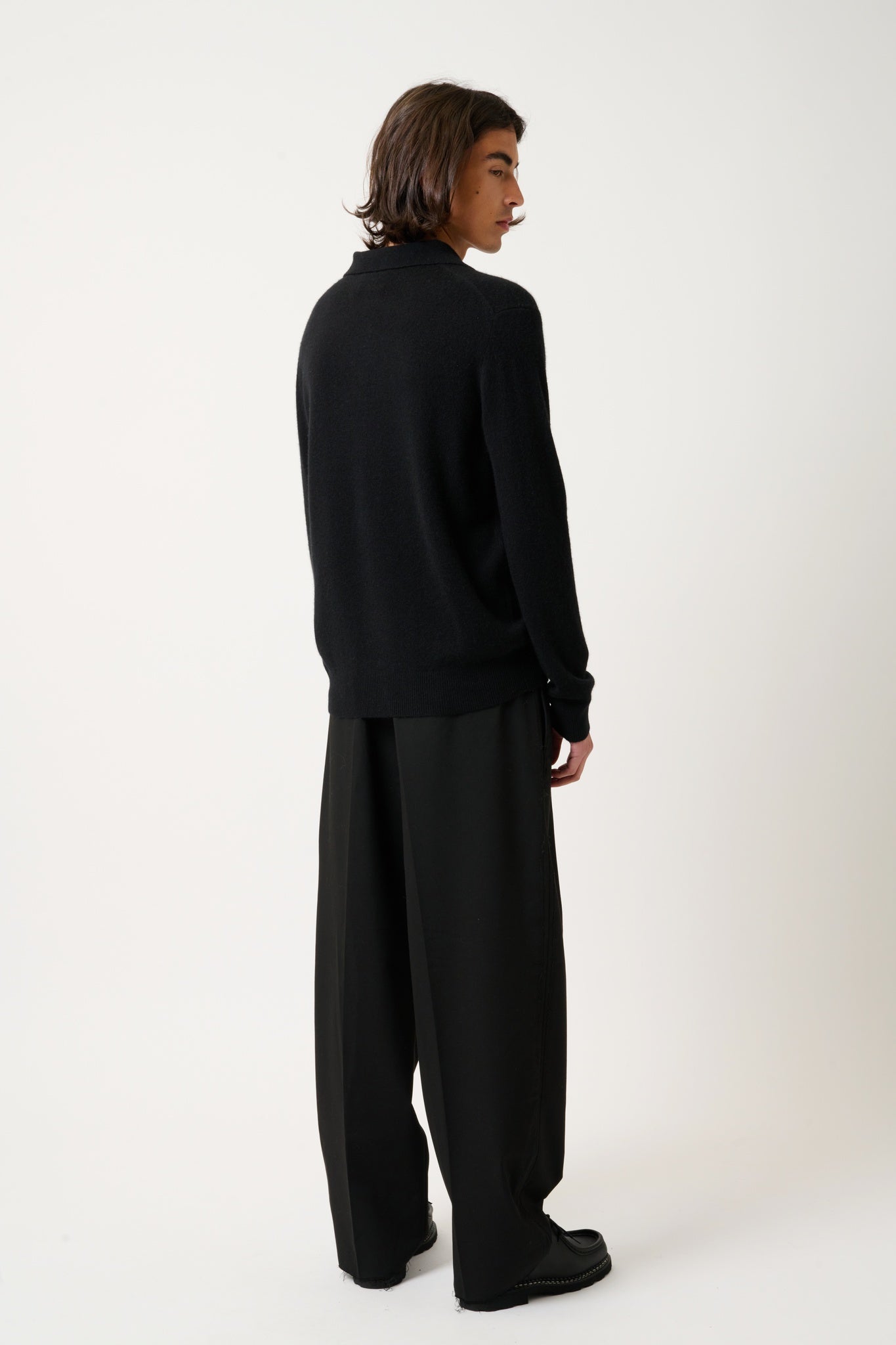 CHARVET schwarzes Langarm-Poloshirt 100 % Kaschmir