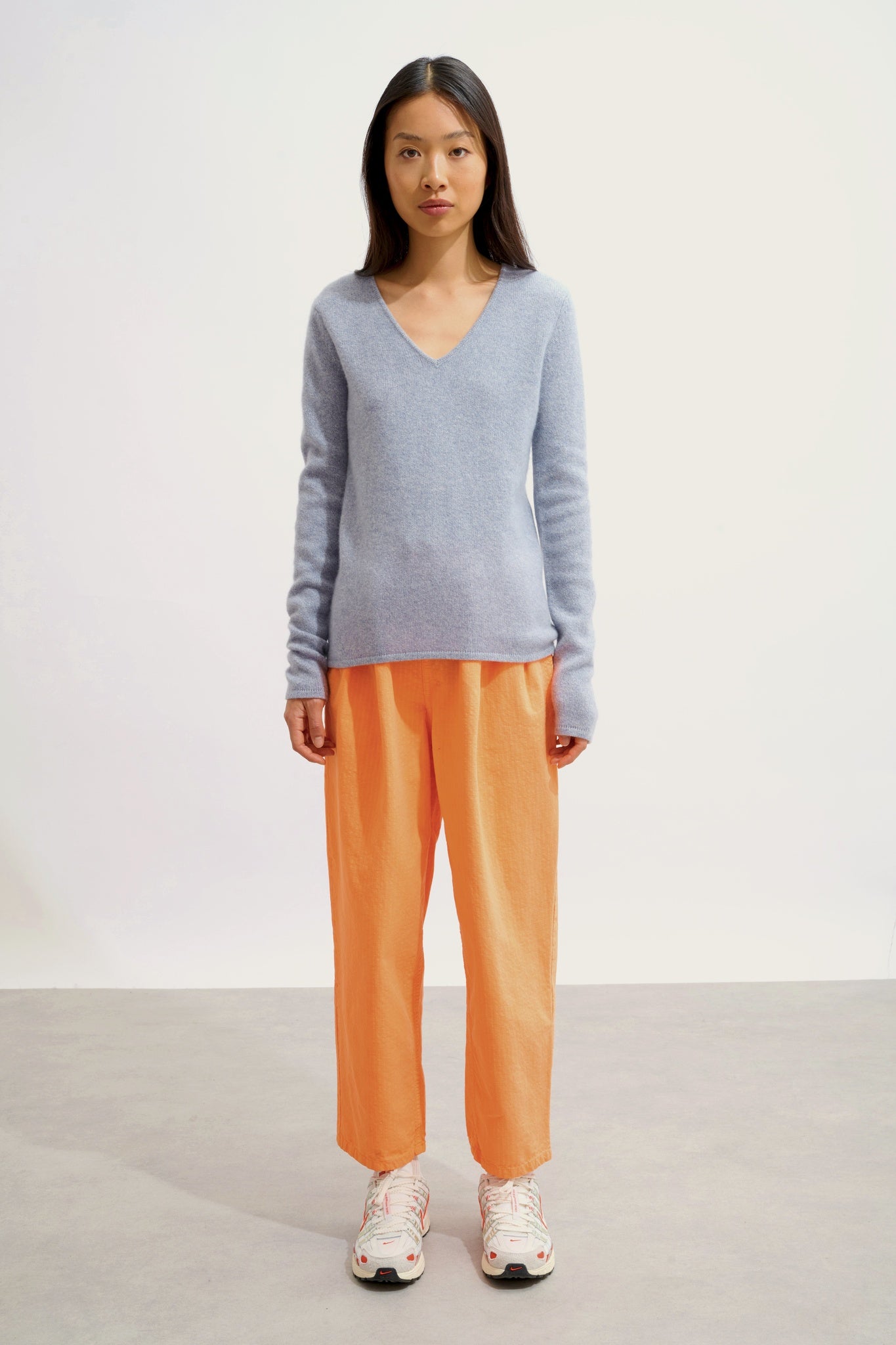 CHELSEA pull col v 4 fils bleu ivoire 100% cachemire