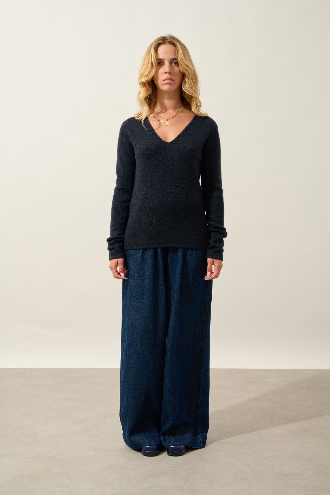 chelsea pull col v 4 fils caviar 100% cachemire