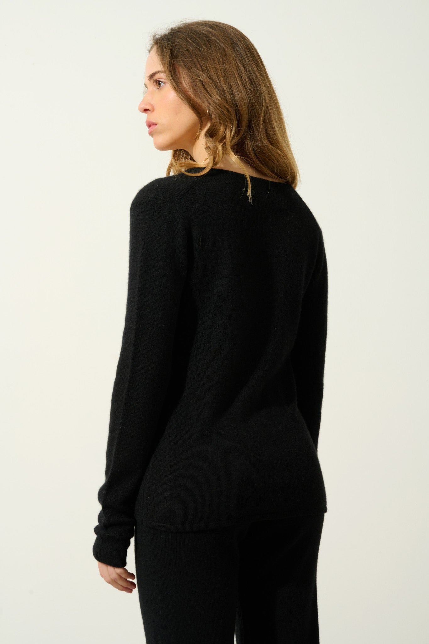 chelsea pull col v 4 fils noir 100% cachemire