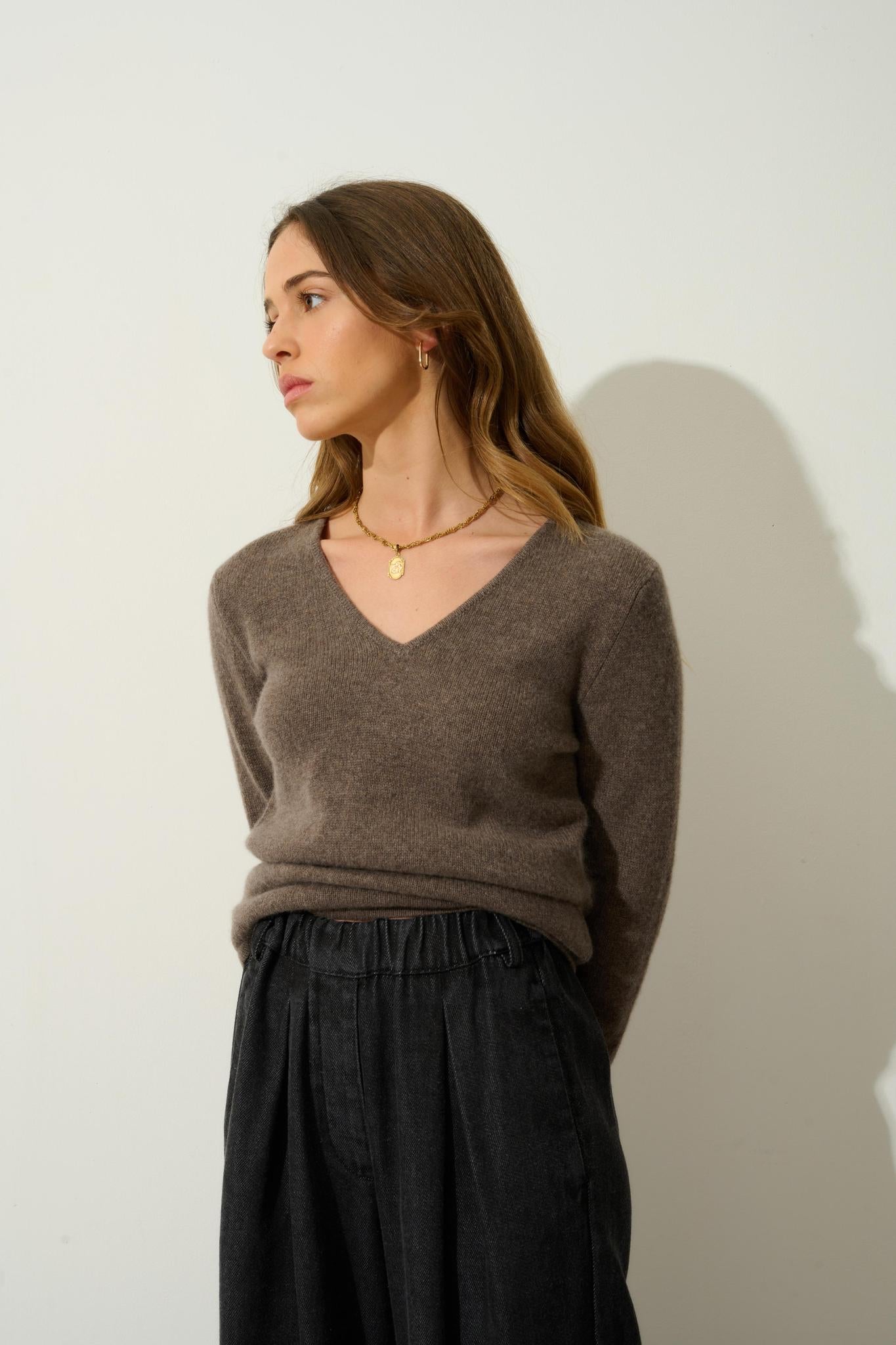 CHELSEA 4-fädiger taupemelierter V-Ausschnitt-Pullover 100% Kaschmir