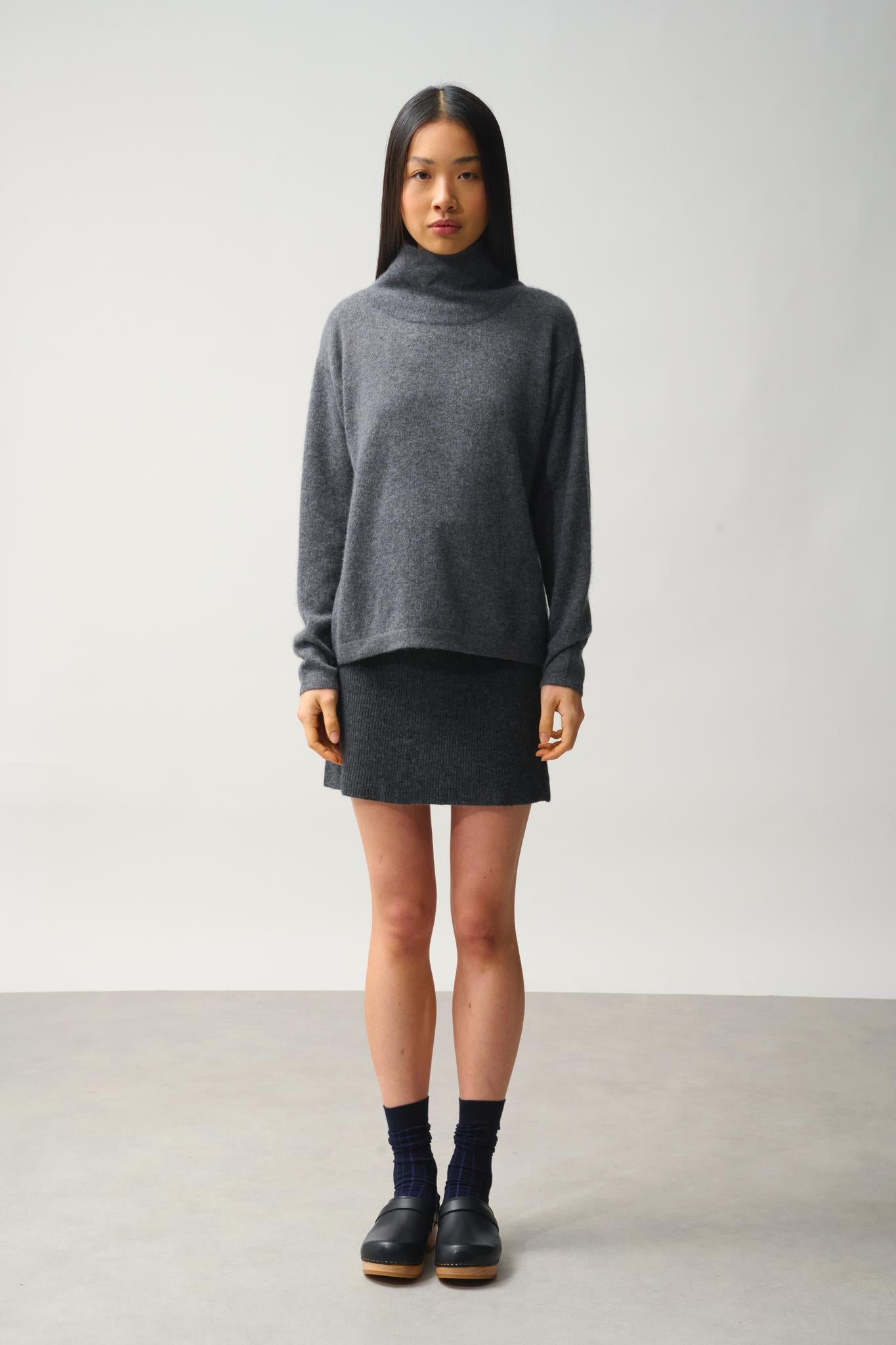 CHEVIOT pull col montant bénitier anthracite chiné 100% cachemire