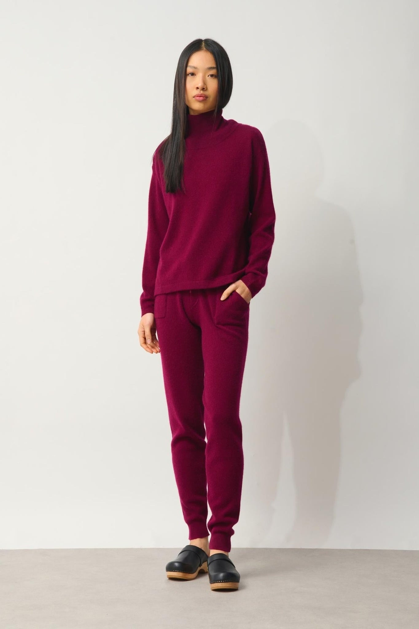 CHEVIOT Pullover mit Stehkragen und Wasserfall in Bordeaux 100% Kaschmir