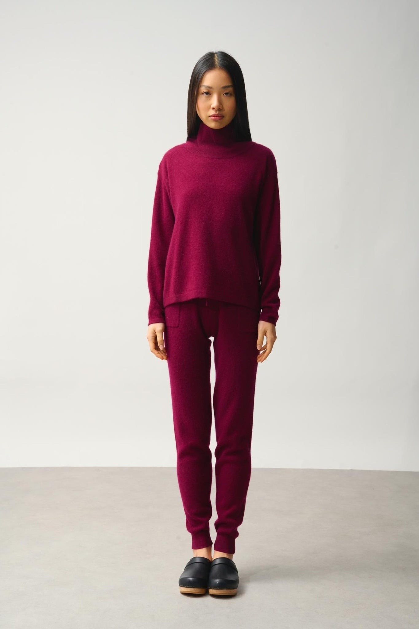 CHEVIOT Pullover mit Stehkragen und Wasserfall in Bordeaux 100% Kaschmir