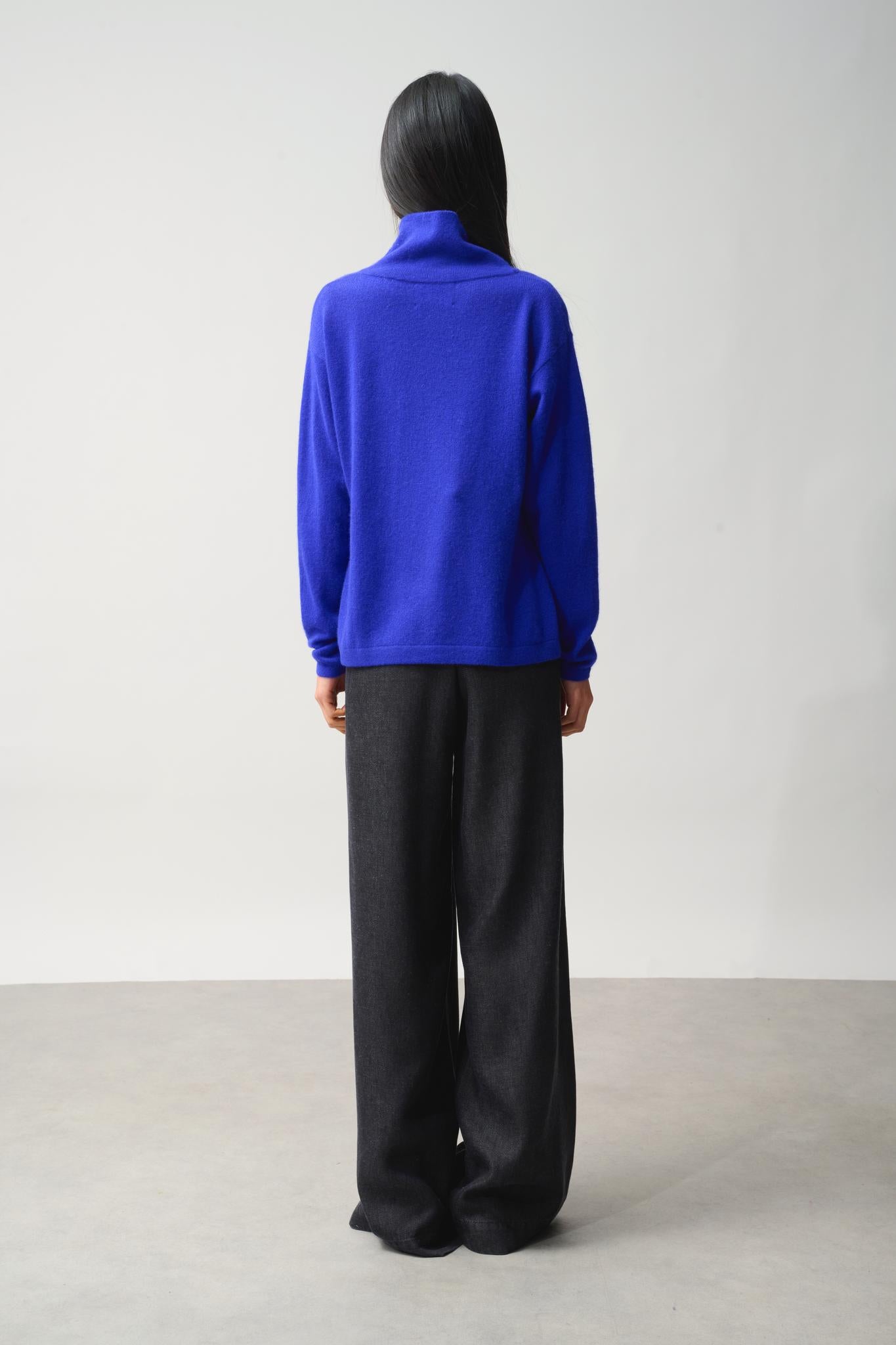 CHEVIOT pull col montant bénitier indigo 100% cachemire