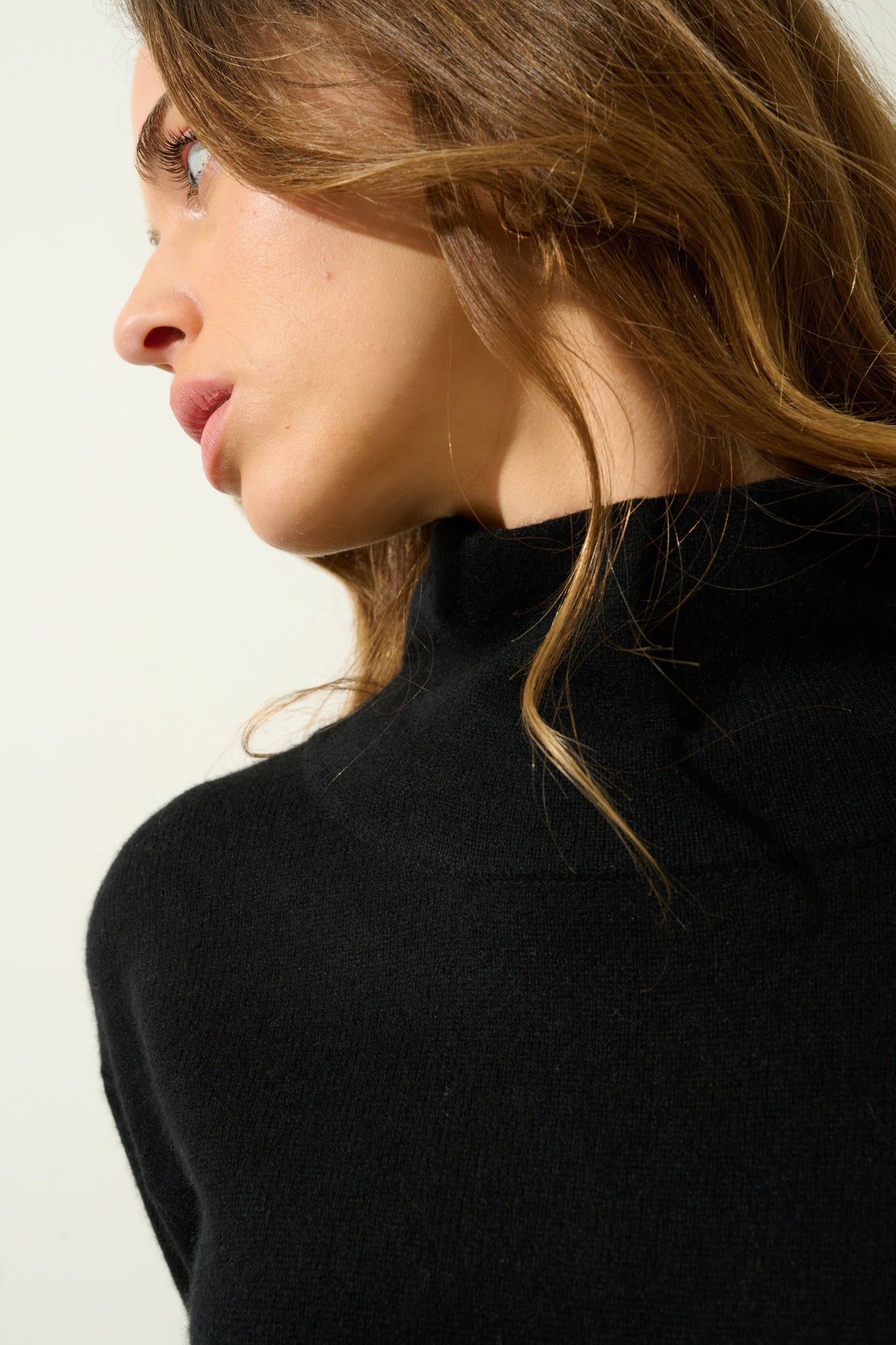 CHEVIOT pull col montant bénitier noir 100% cachemire