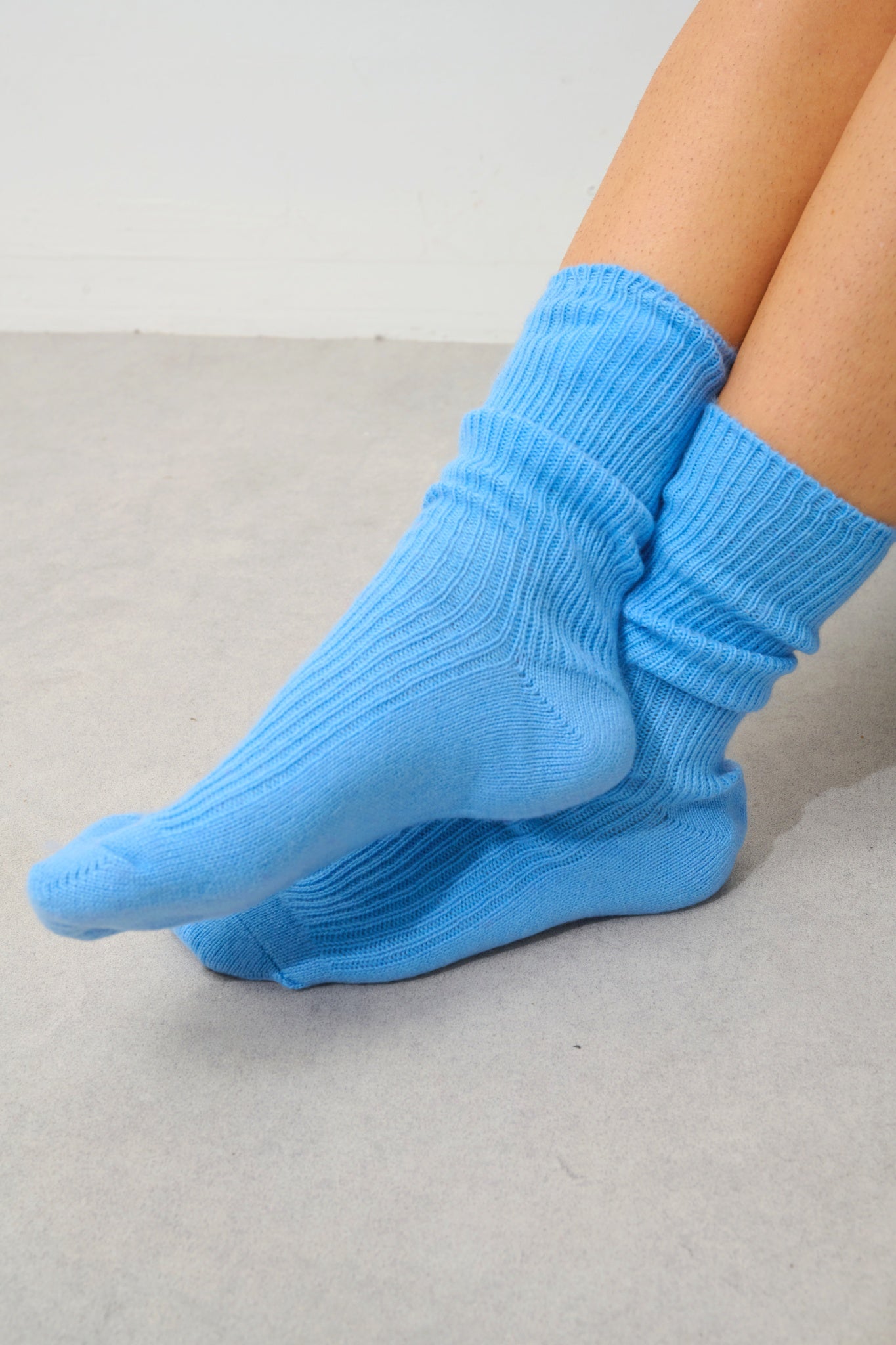 CHEWILA chaussettes 4 fils baby blue 100% cachemire
