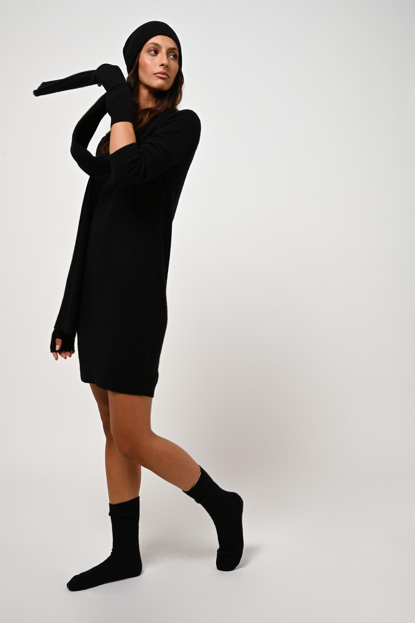 CHEWILA 4-ply black socks 100% cashmere