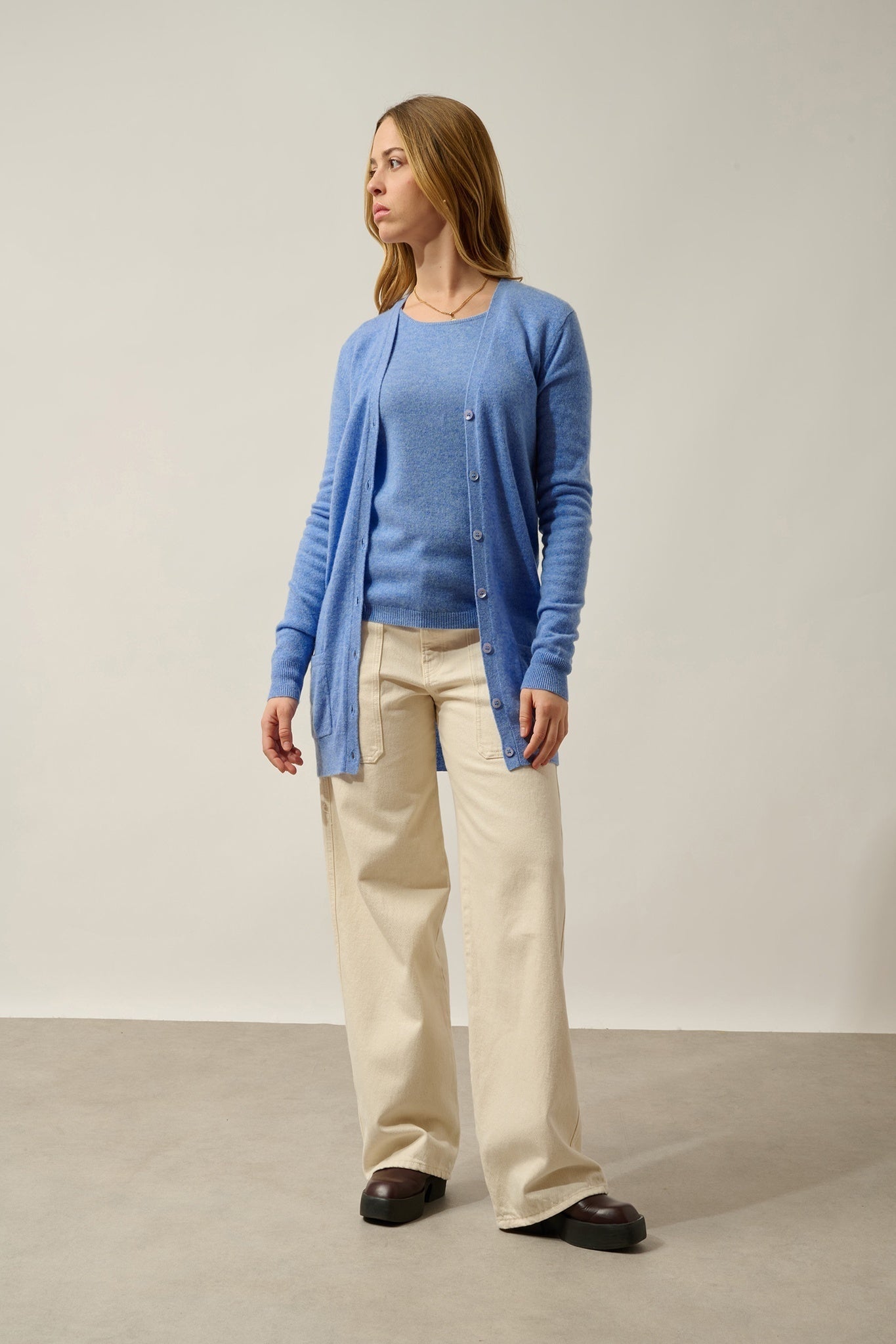 CIMET Strickjacke mit V-Ausschnitt sky 100% Kaschmir