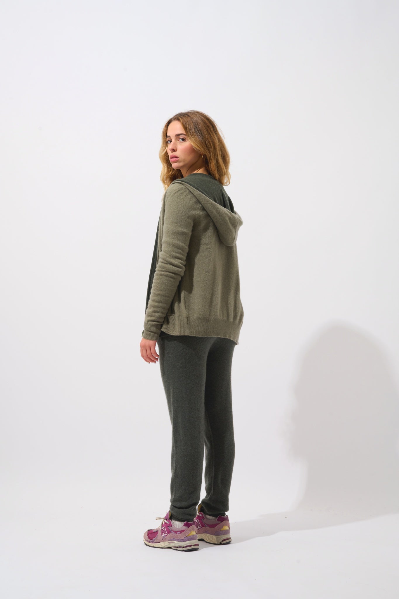 COLOMBIS Army Weste mit Kapuze und Reißverschluss, 100 % Kaschmir