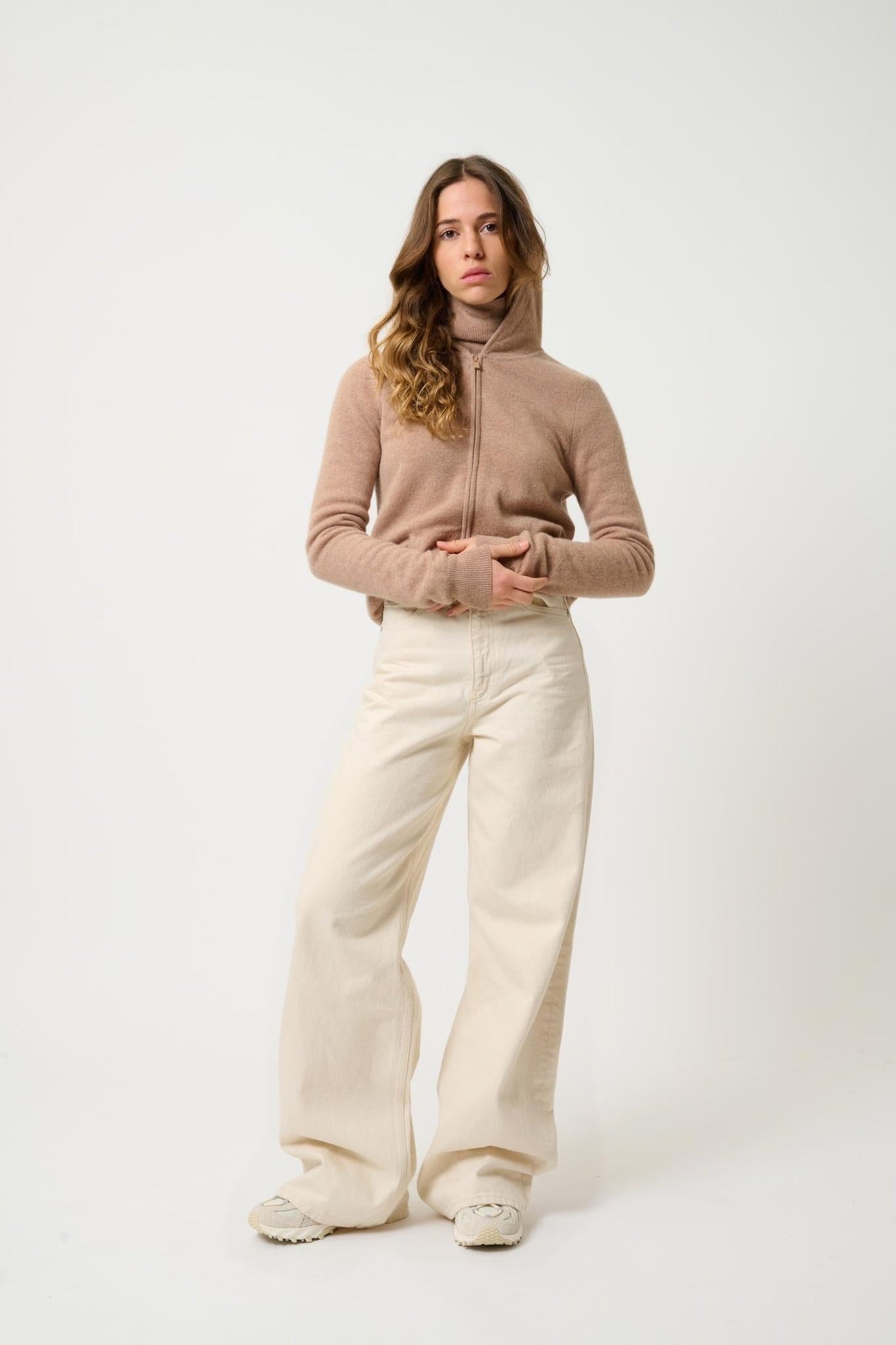 COLOMBIS 100% cashmere camel hooded zip cardigan