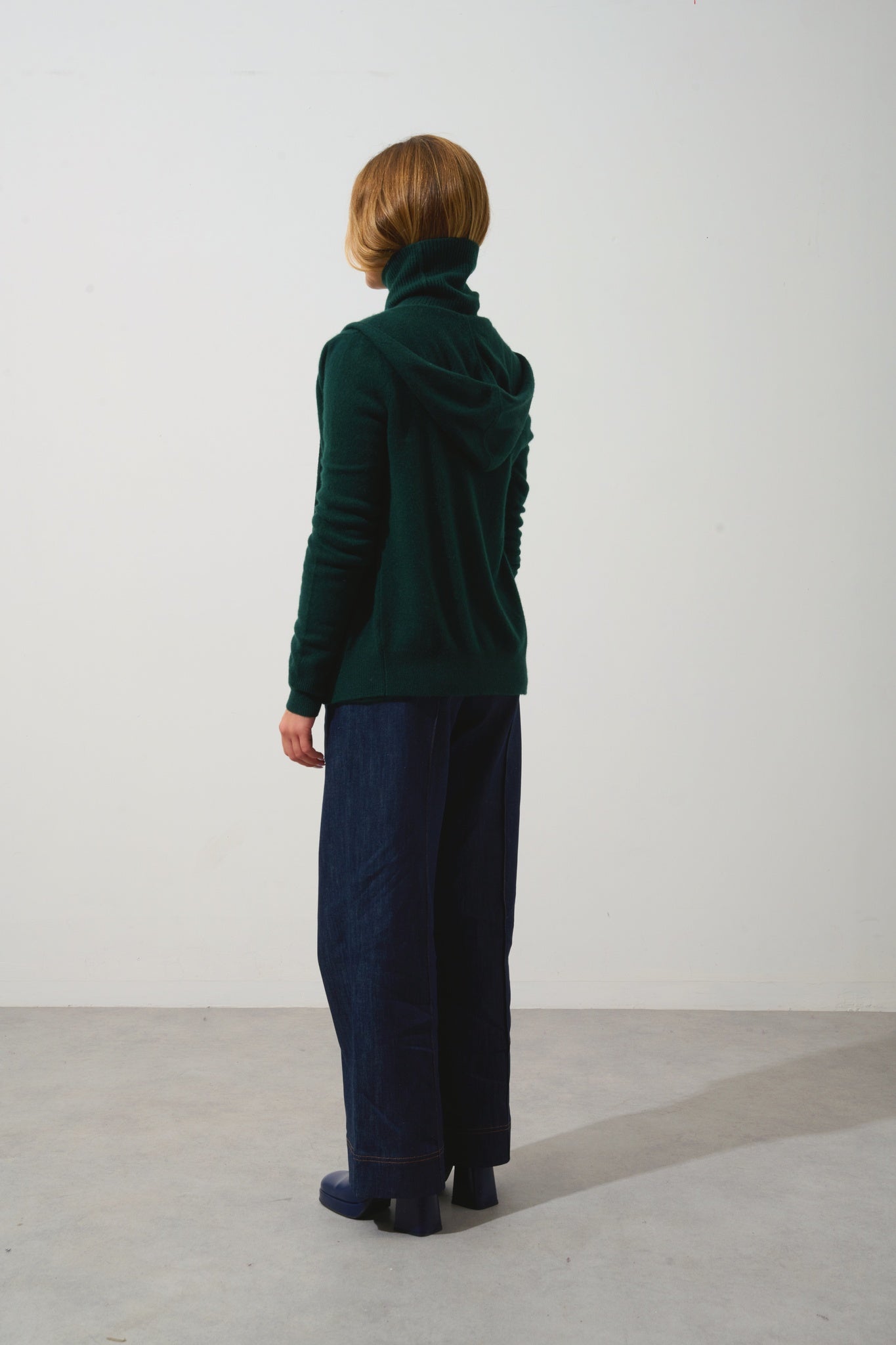 COLOMBIS Zypressen-Kapuzenweste mit Reißverschluss, 100 % Kaschmir