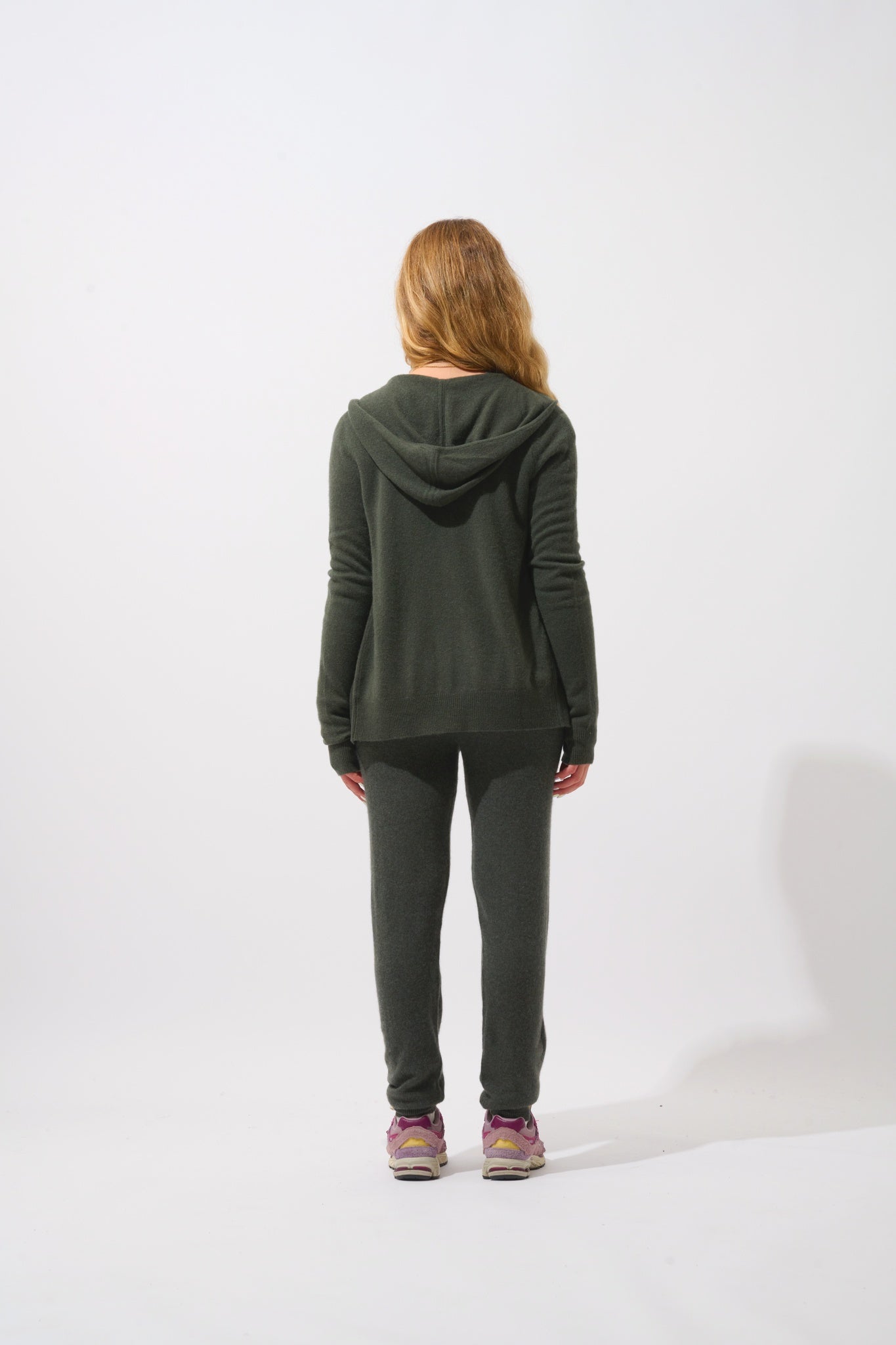 COLOMBIS khakifarbene Weste mit Kapuze und Reißverschluss, 100 % Kaschmir