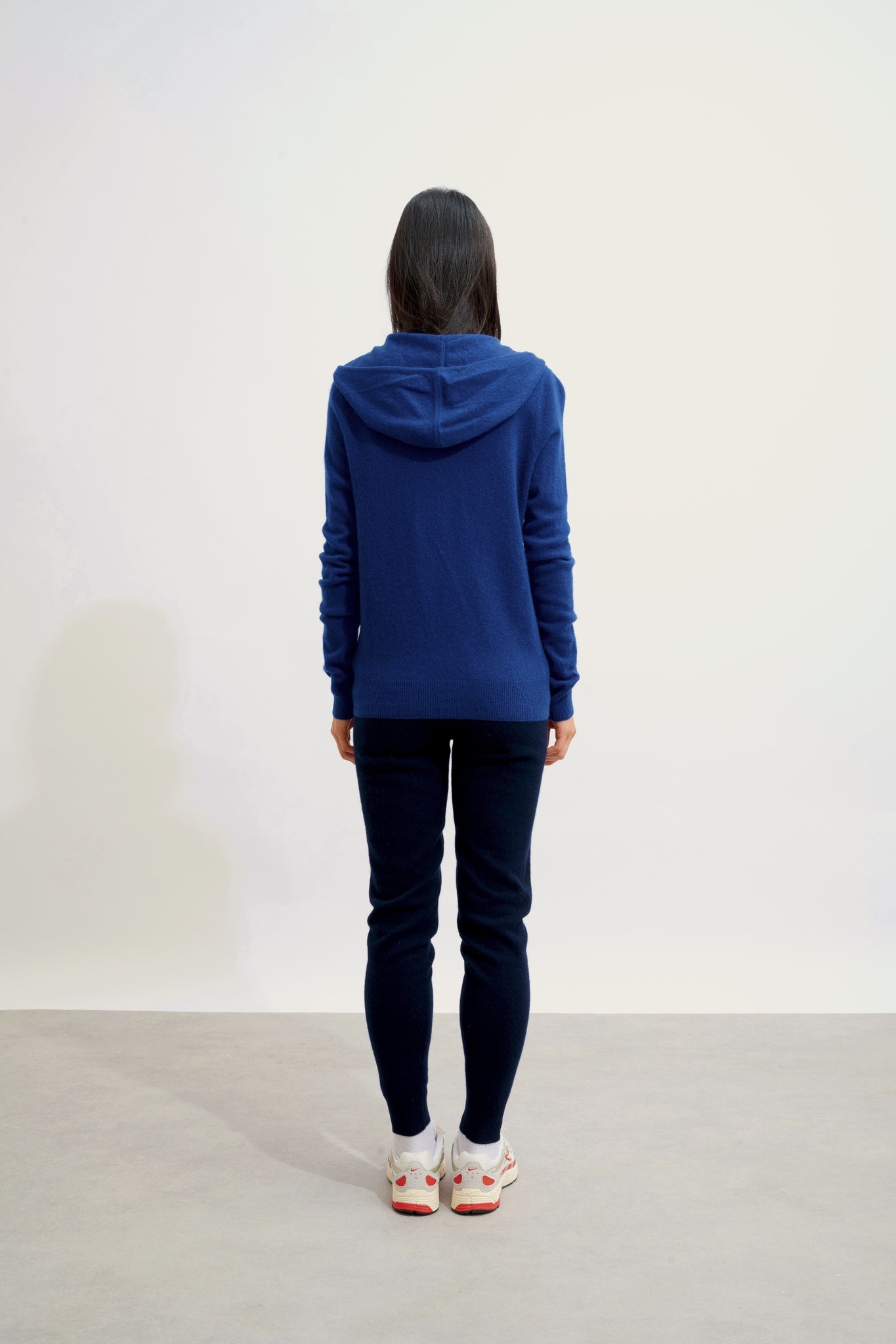 COLOMBIS Weste mit Reißverschluss und Kapuze ultramarin 100% Kaschmir