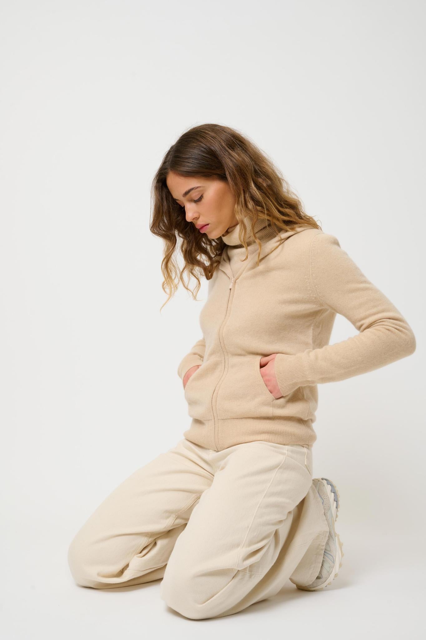 COLOMBIS gilet zippé capuche sable 100% cachemire