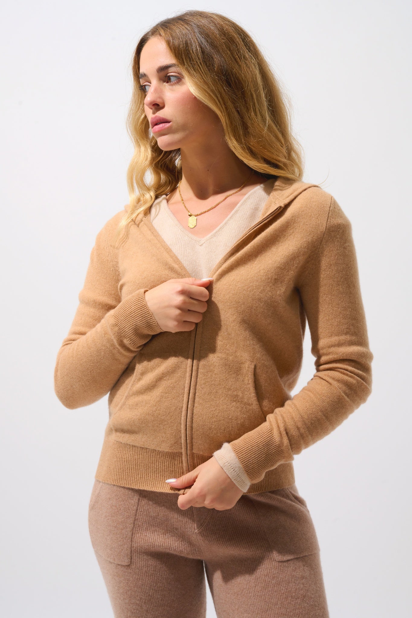 COLOMBIS gilet zippé capuche sahara 100% cachemire