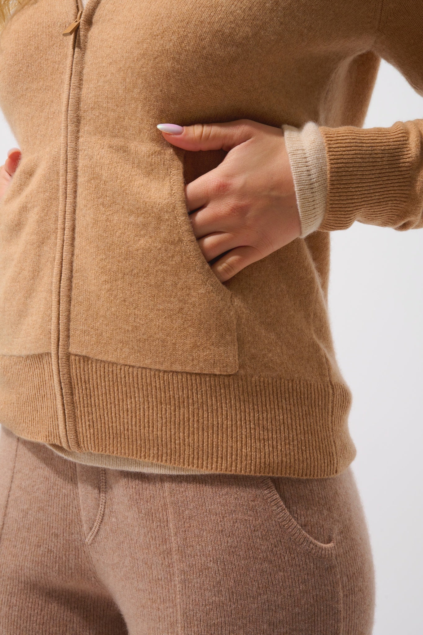 COLOMBIS gilet zippé capuche sahara 100% cachemire