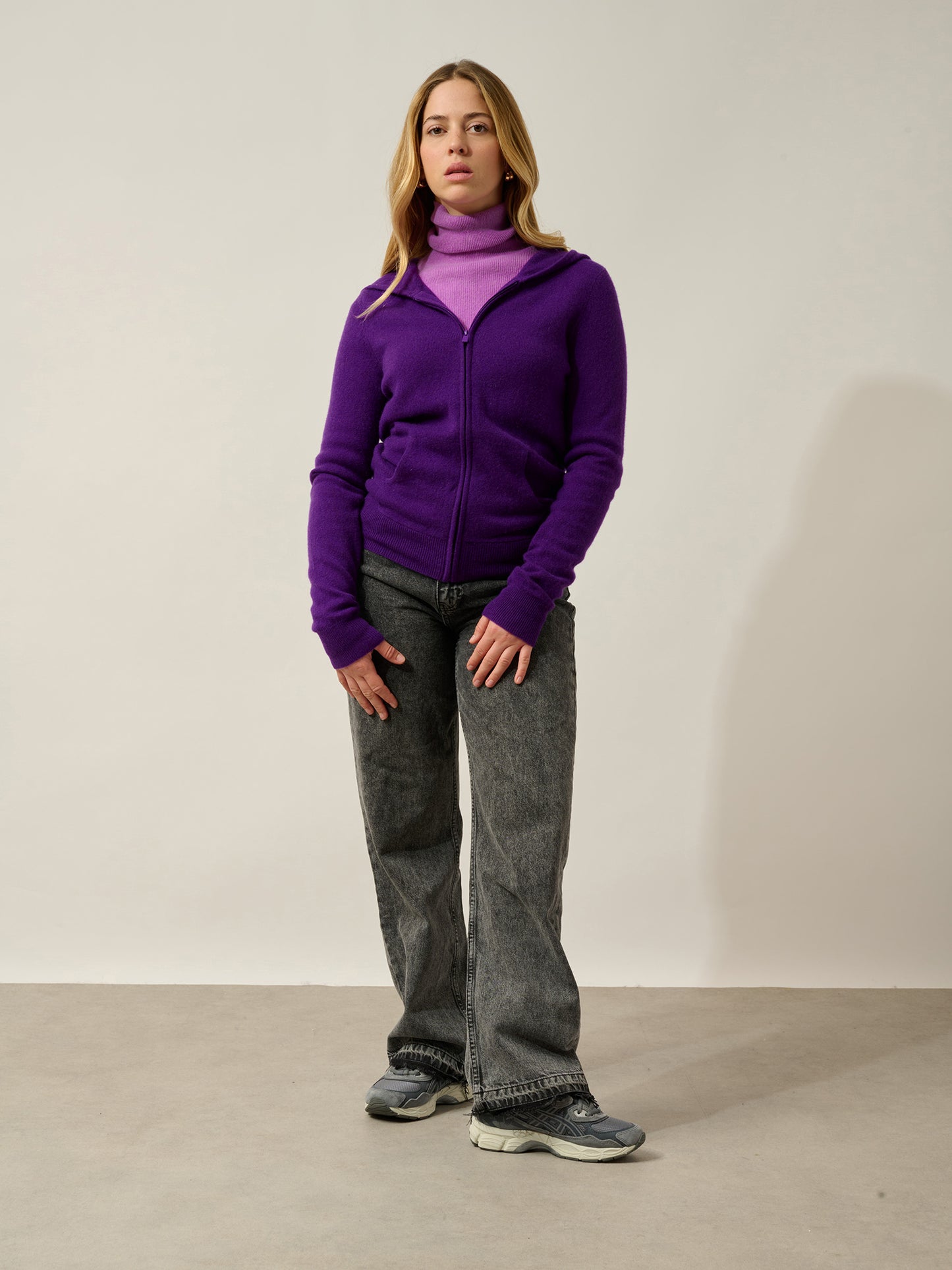 COLOMBIS Weste mit Reißverschluss und Kapuze violett 100% Kaschmir