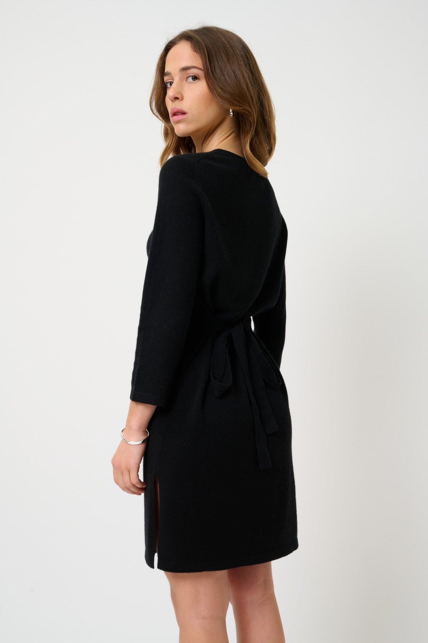 coniston robe col rond avec ceinture noir 100% cachemire