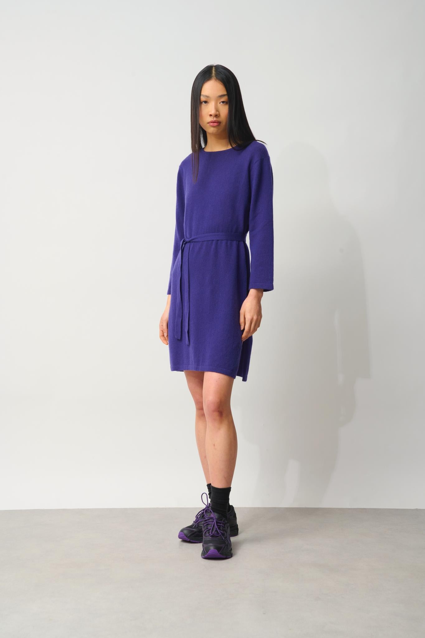 CONISTON robe col rond avec ceinture purple 100% cachemire