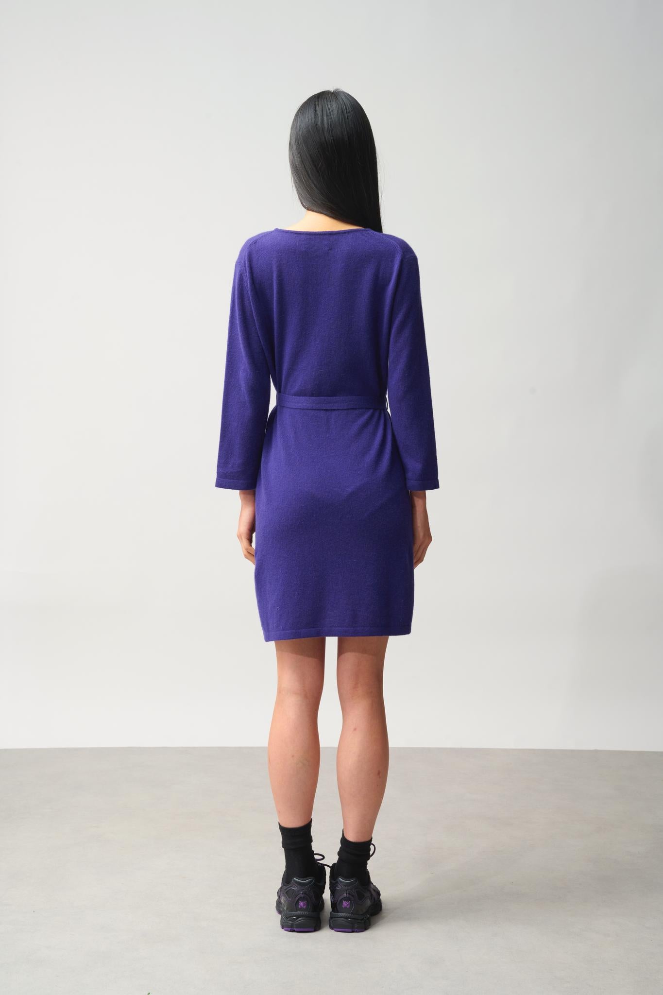 CONISTON robe col rond avec ceinture purple 100% cachemire
