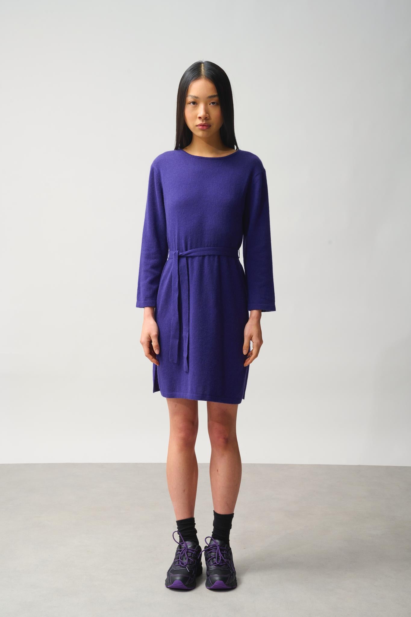CONISTON robe col rond avec ceinture purple 100% cachemire