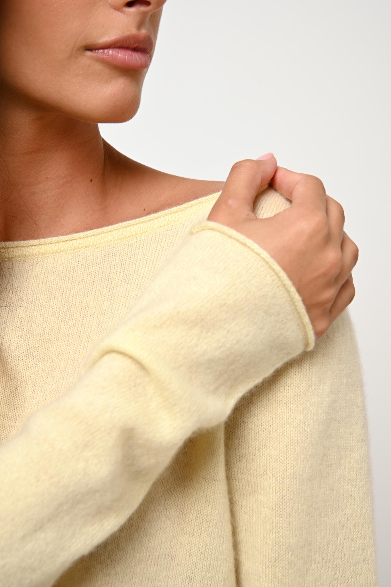 CRIOU boat-neck sweater lemonade 100% cashmere