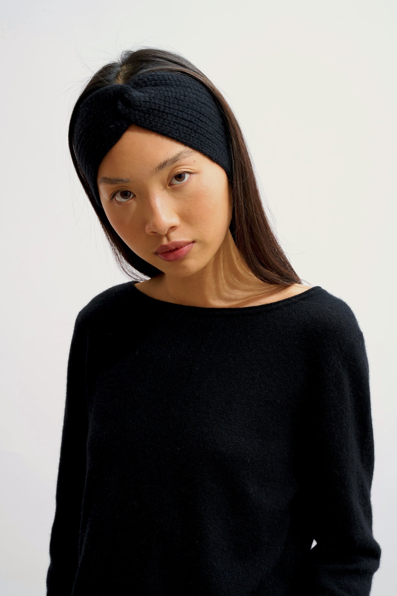 CRIOU schwarzer Pullover mit U-Boot-Ausschnitt, 100 % Kaschmir