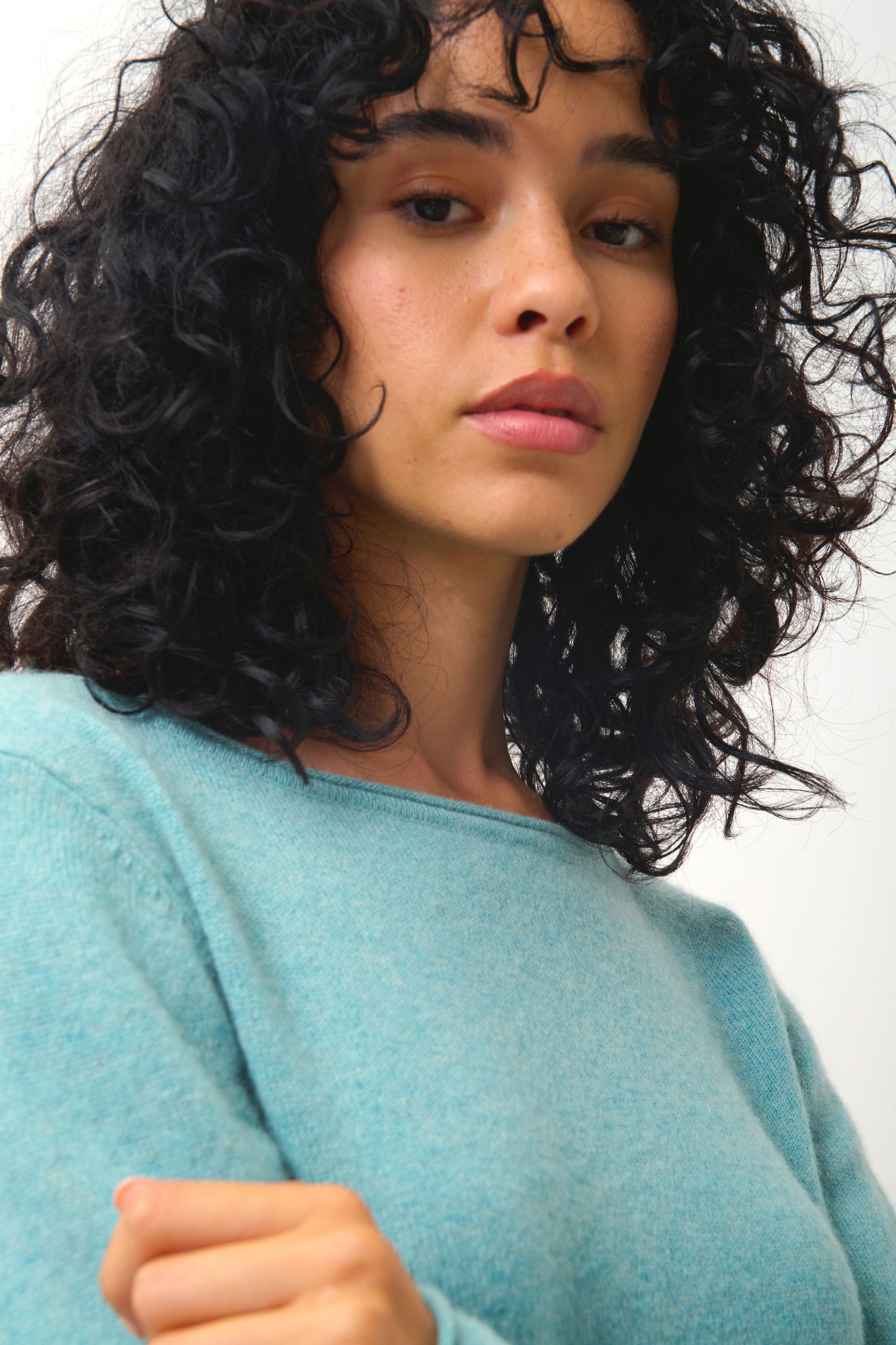 CRIOU melierter grüner Pullover mit U-Boot-Ausschnitt, 100 % Kaschmir