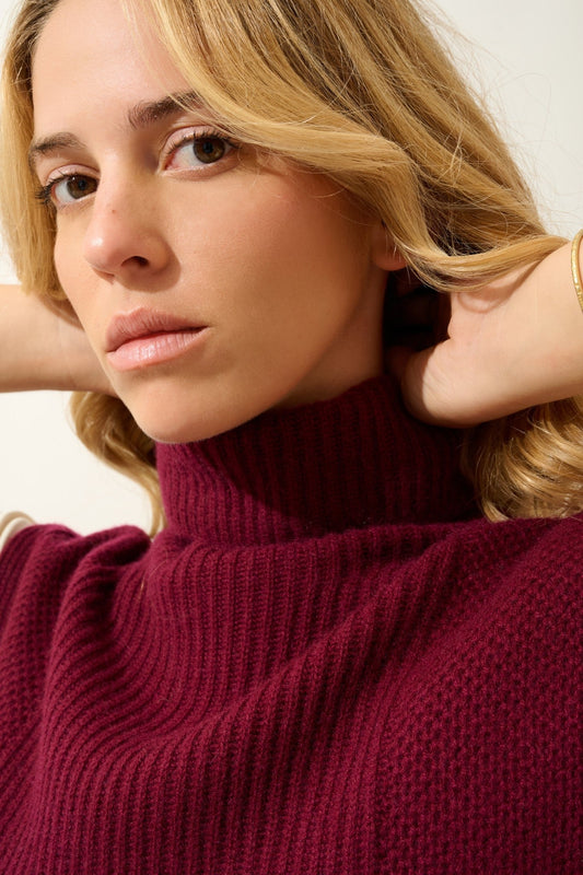 demi poncho ouvert col roulé 4 fils bordeaux 100% cachemire