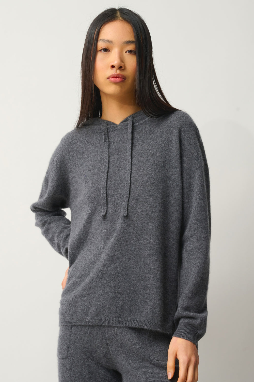 DORTE pull capuche anthracite chiné 100% cachemire
