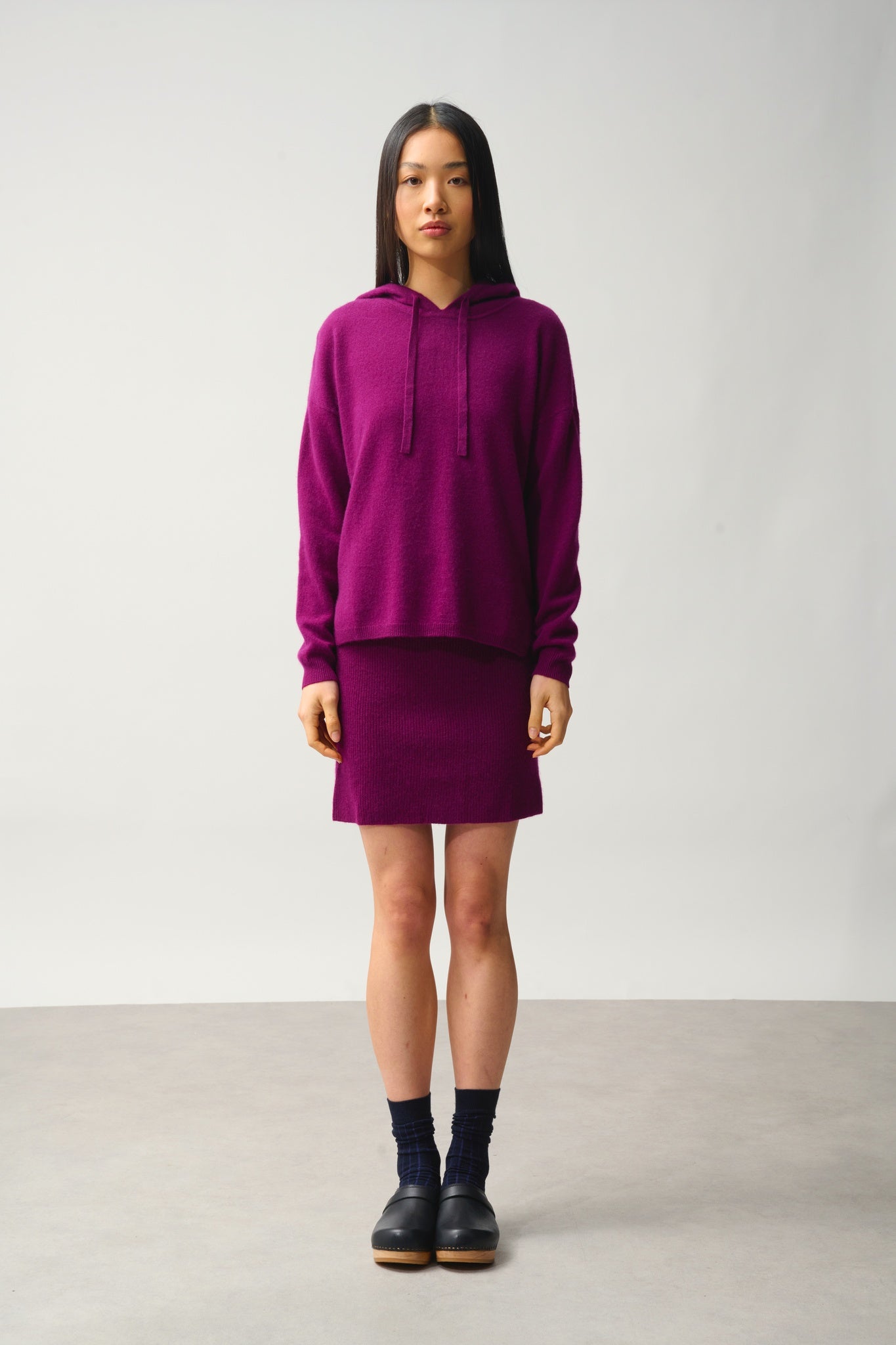 DORTE pull capuche prune 100% cachemire