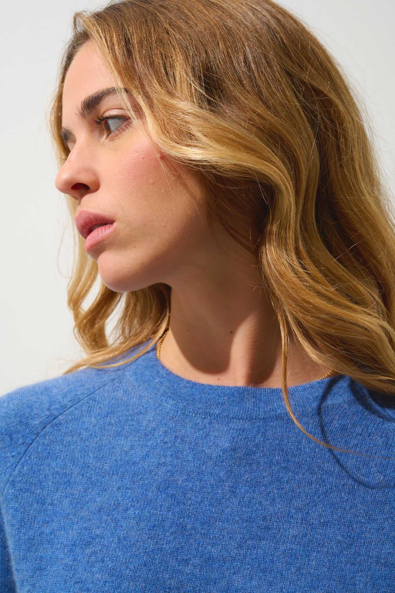 ECRIN Pullover mit Rundhalsausschnitt in Denimblau aus 100% Kaschmir