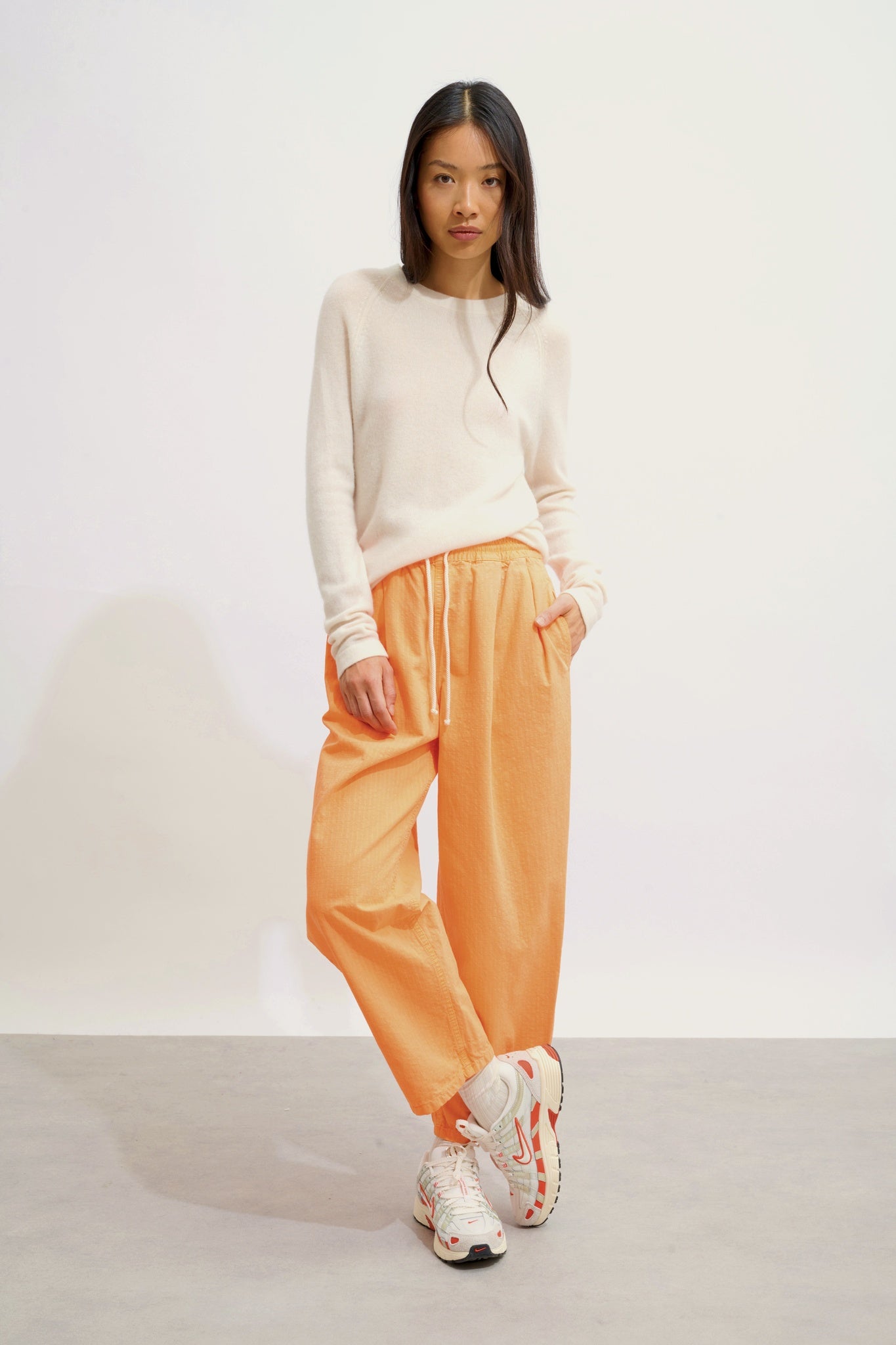 ECRIN ivory round-neck sweater 100% cashmere