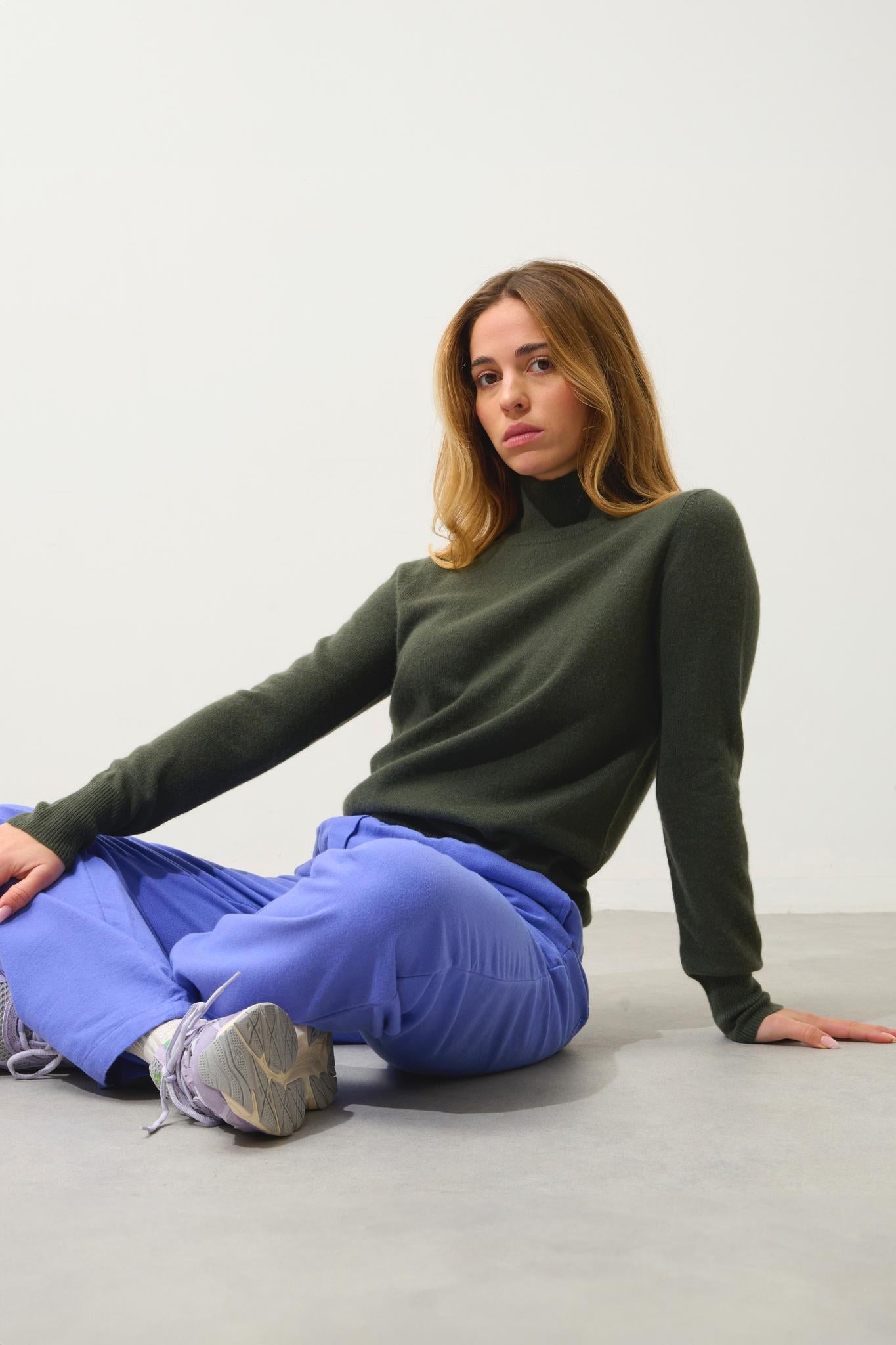 EILEEN Rollkragenpullover khaki 100% Kaschmir