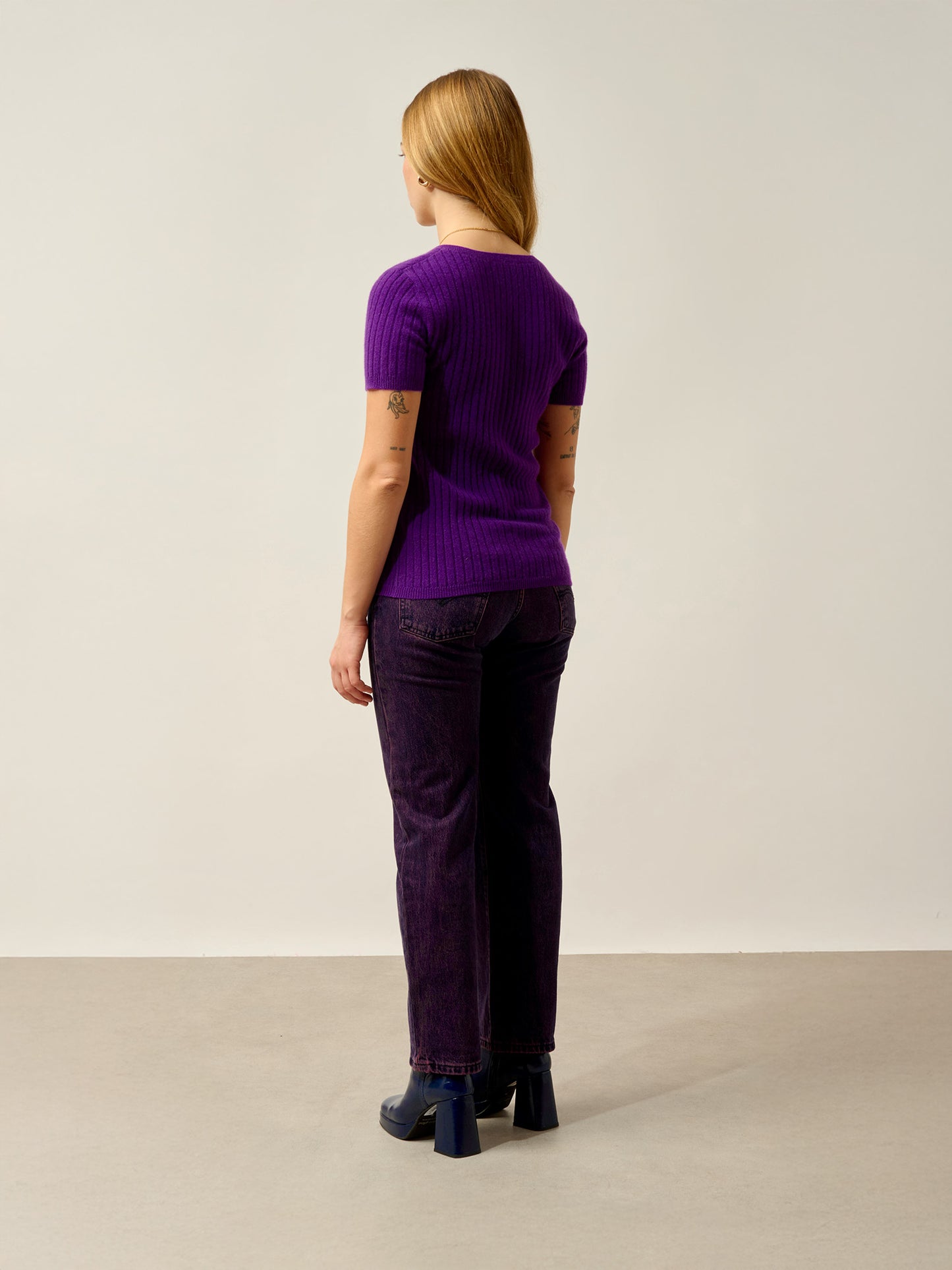 EIRA t-shirt col v violette 100% cachemire