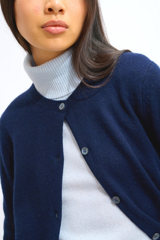 elise cardigan col rond 4 fils navy 100% cachemire