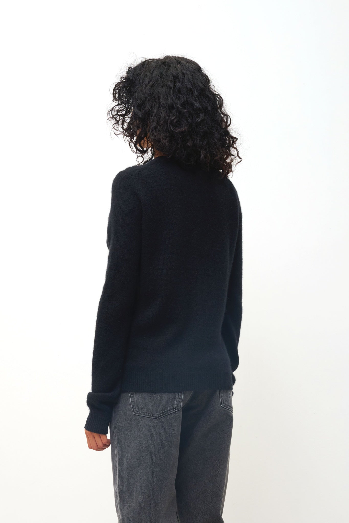 ELISE cardigan col rond 4 fils noir 100% cachemire