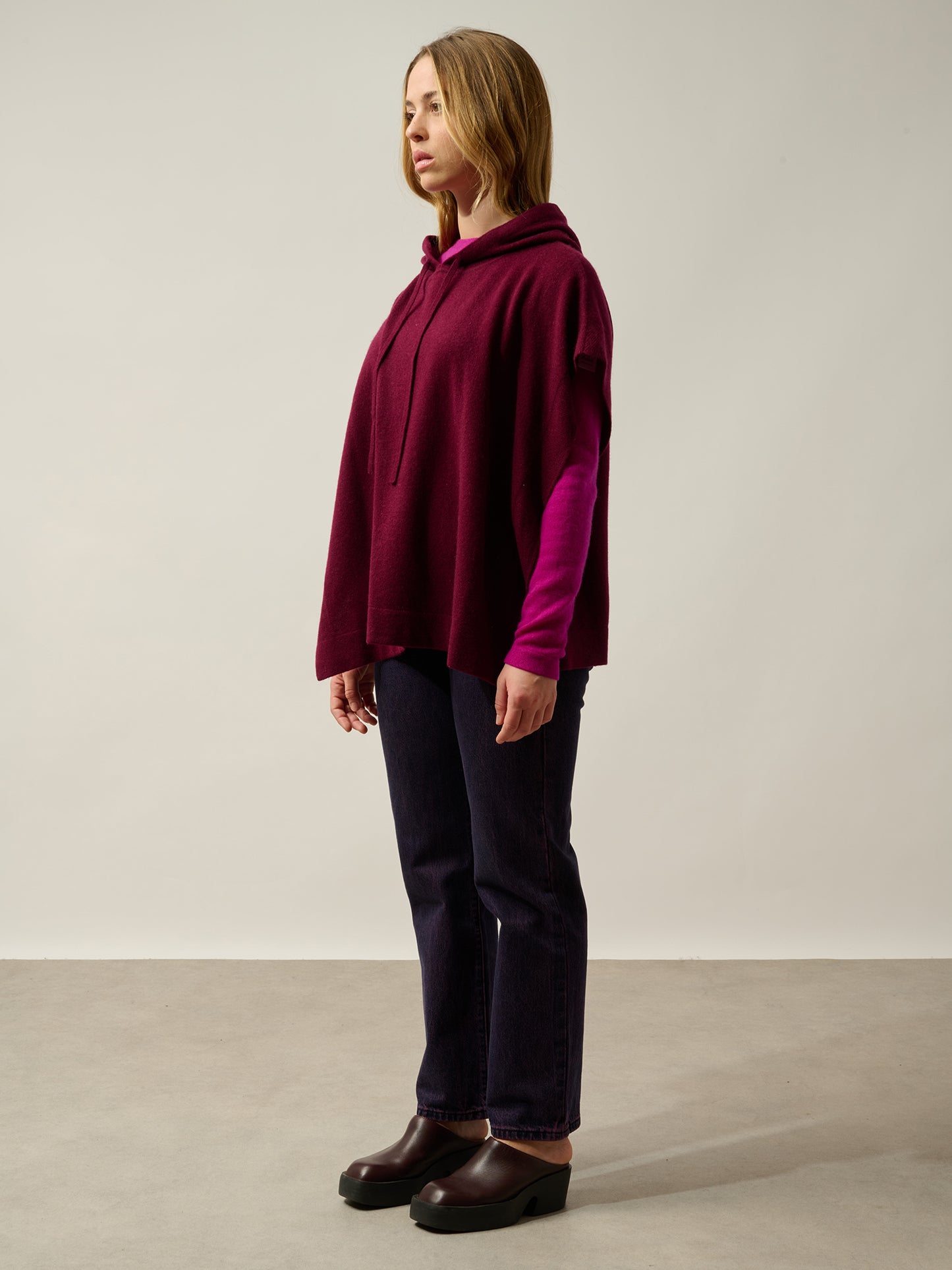 ELSA poncho capuche bordeaux 100% cachemire