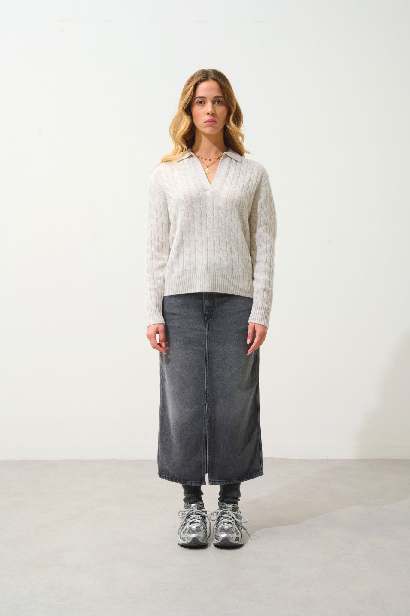 ELYSANDRA Pullover mit offenem Polokragen 4 Fäden perlgrau meliert 100% Kaschmir