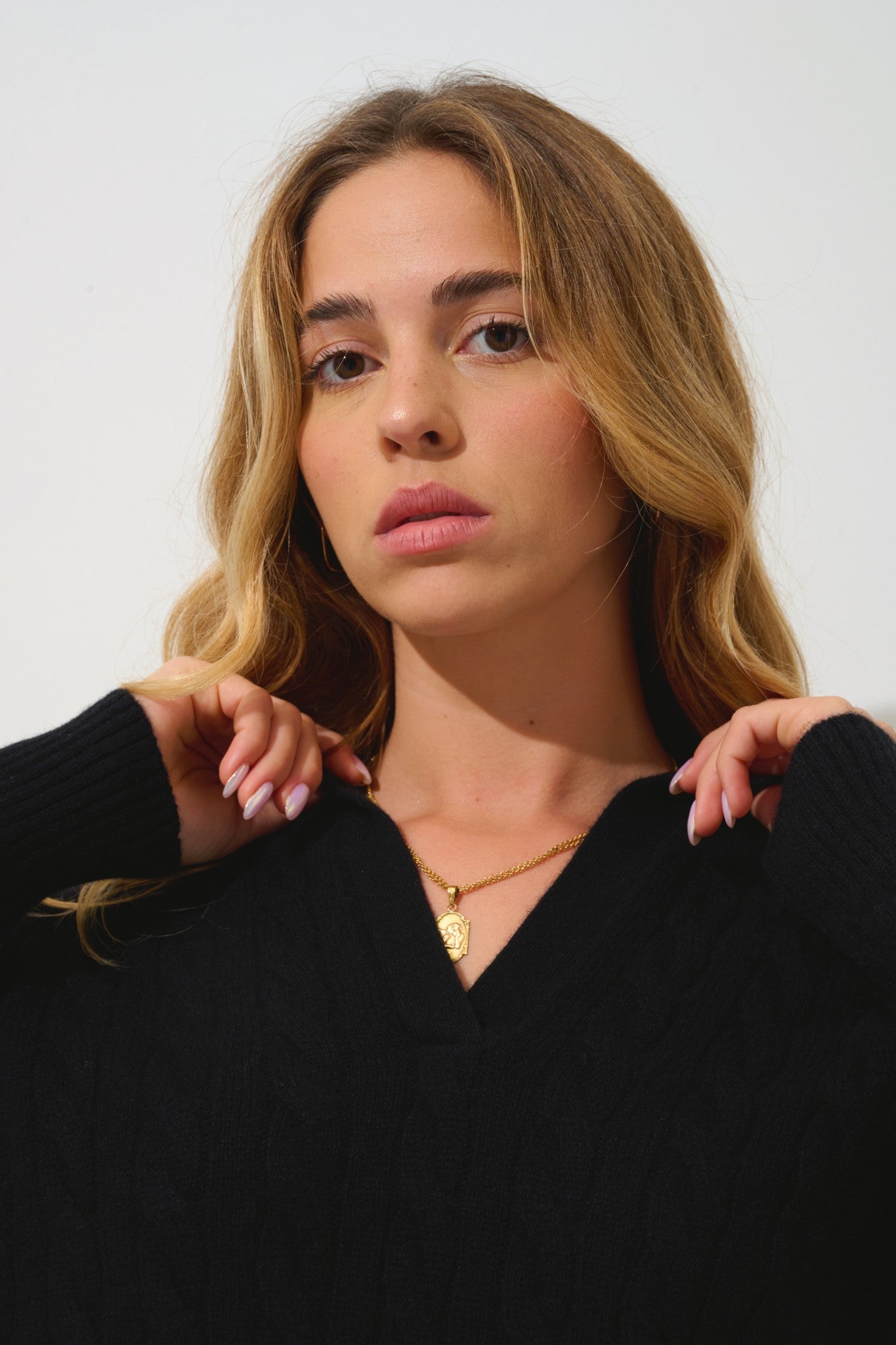 elysandra pull col polo ouvert 4 fils noir 100% cachemire