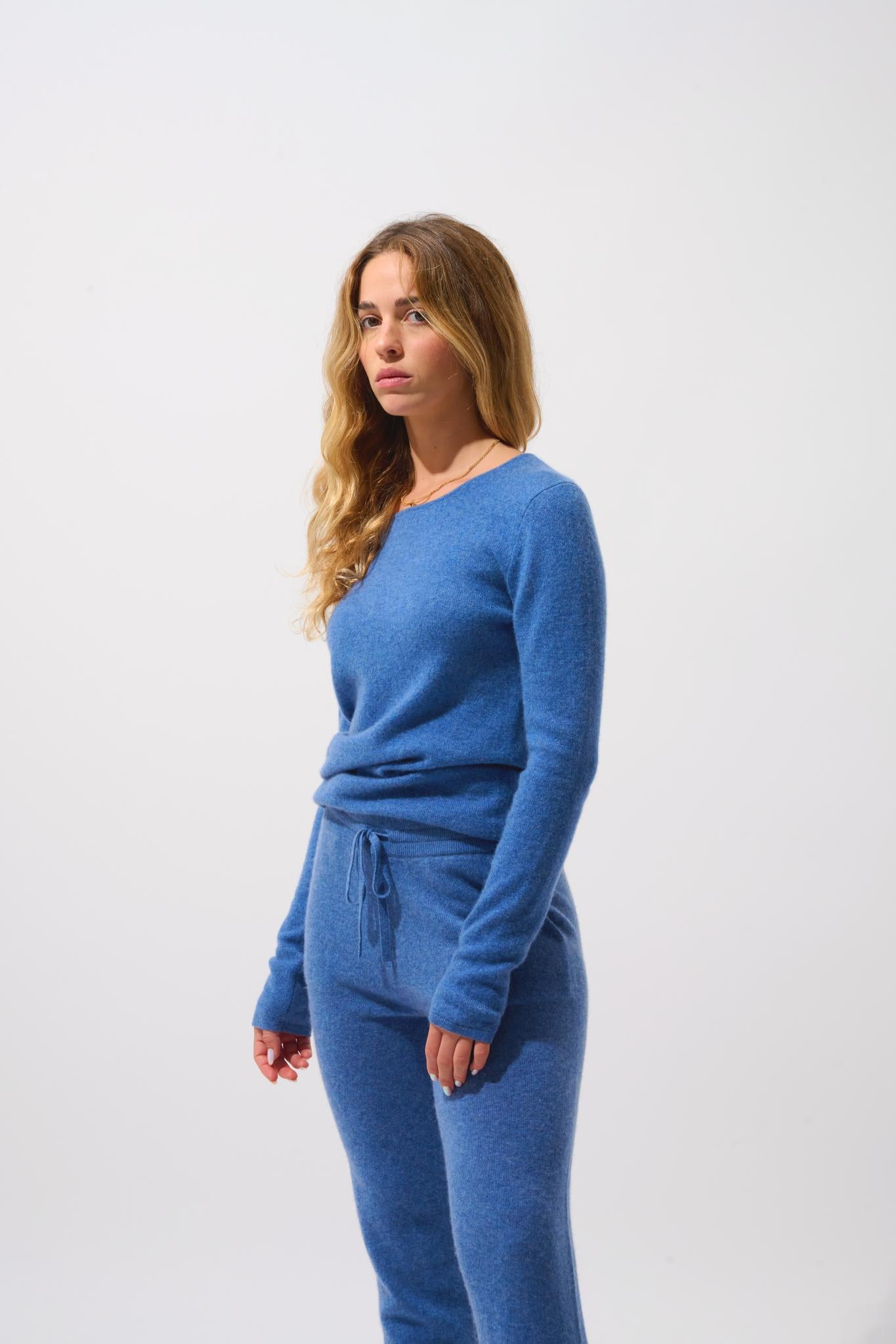 EPÉNA denim blue round-neck sweater 100% cashmere