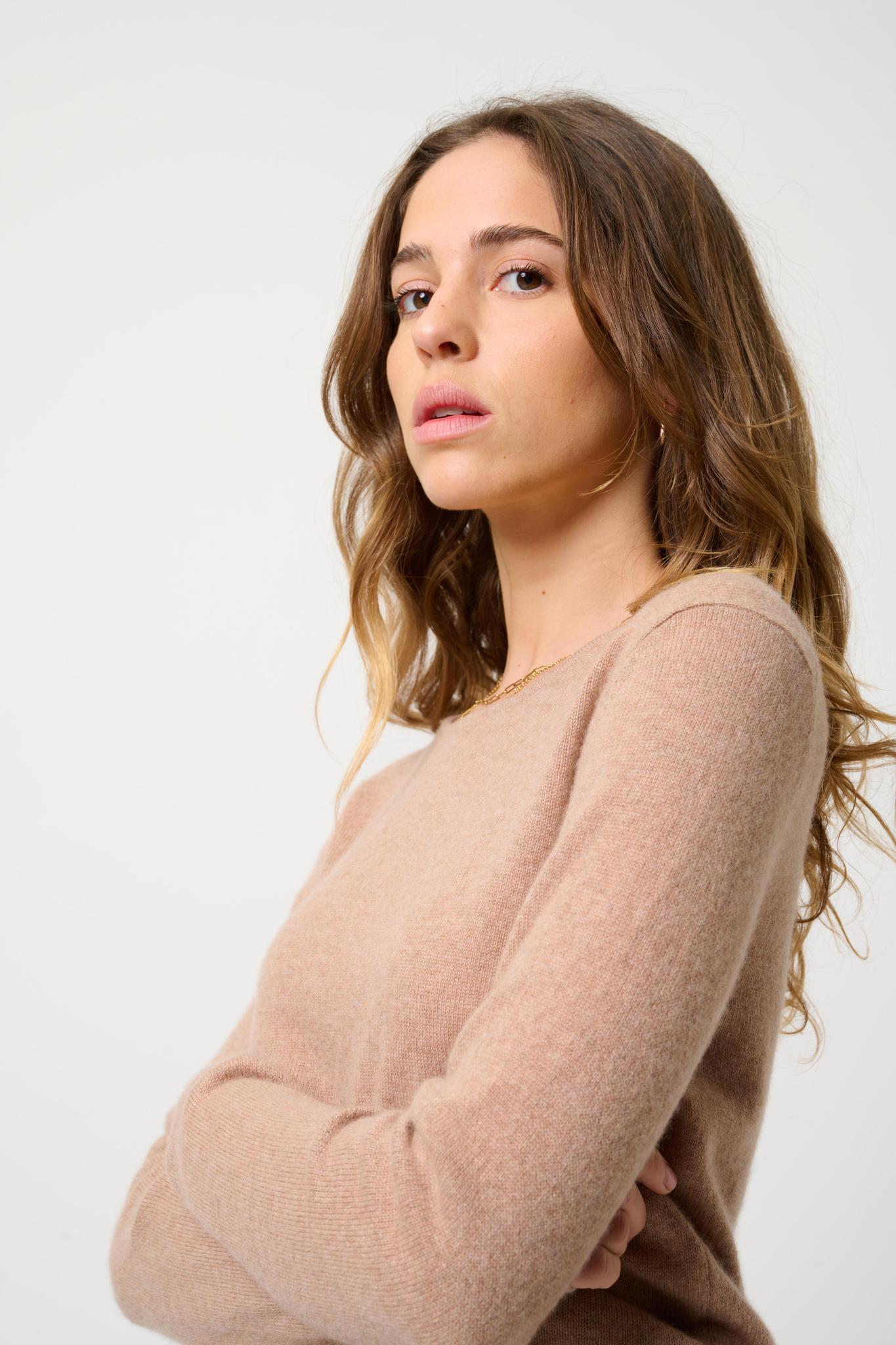 EPÉNA camel mottled round-neck sweater 100% cashmere