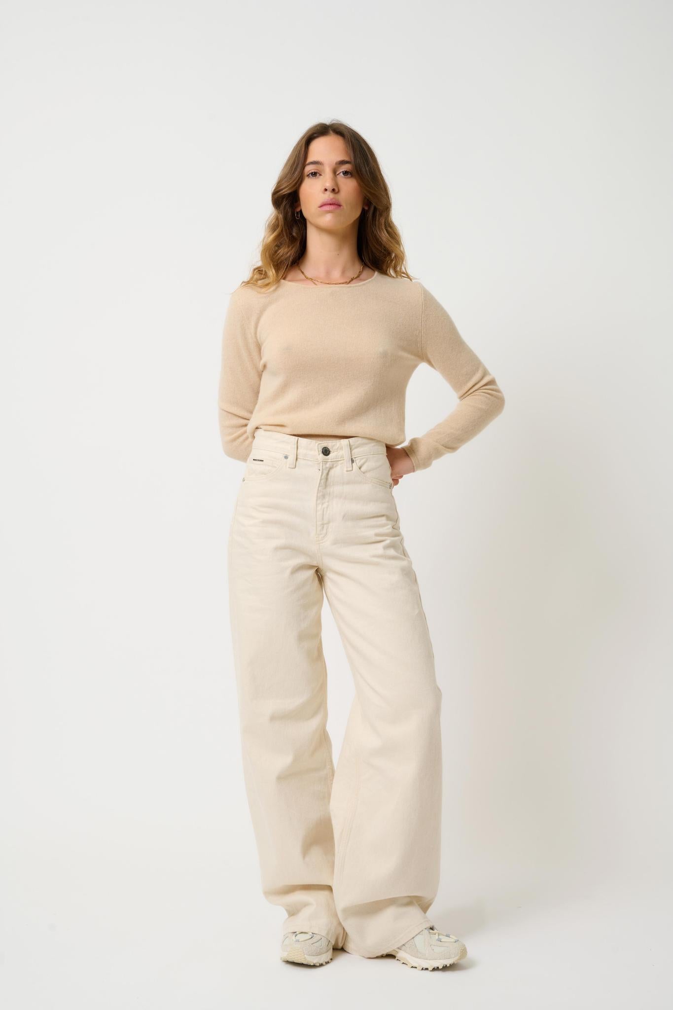 EPÉNA round-neck sweater sand 100% cashmere
