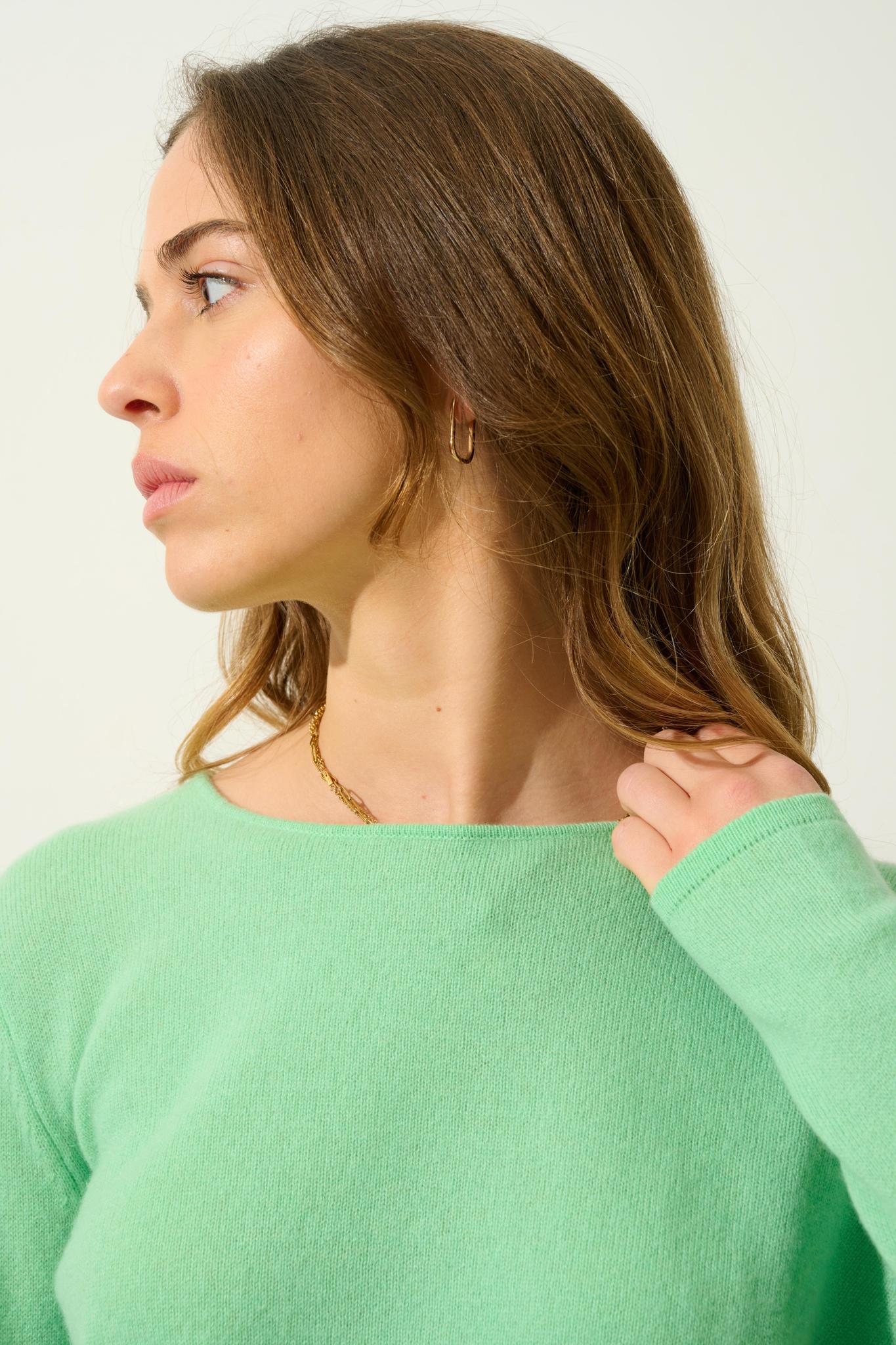EPÉNA round-neck lime sweater 100% cashmere